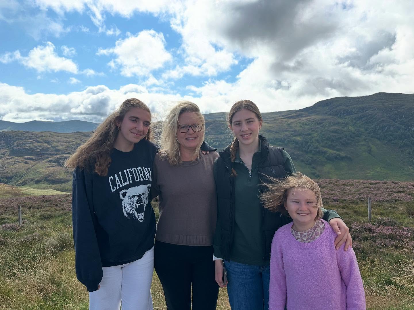 We took an amazing trip to Scotland this summer! We toured the country over 8 days: Edinburgh, Pitlochry, Inverness, Oban and Glasgow. With the cool climate, beautiful scenery and amazing history it was a perfect summer trip to take with family!