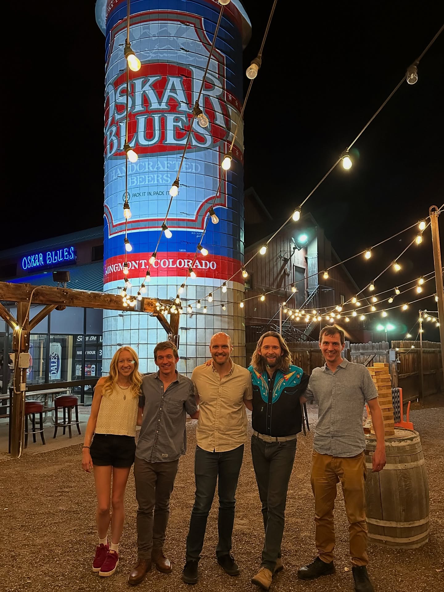 Oskar Blues was GREAT - thanks to all who joined us! Hopefully they’ll have us back next year 😝
#lowfiveband #coloradomusic #folkrock #oskarblues #beer #band #friday #livemusic #coloradoband #longmont #colorado