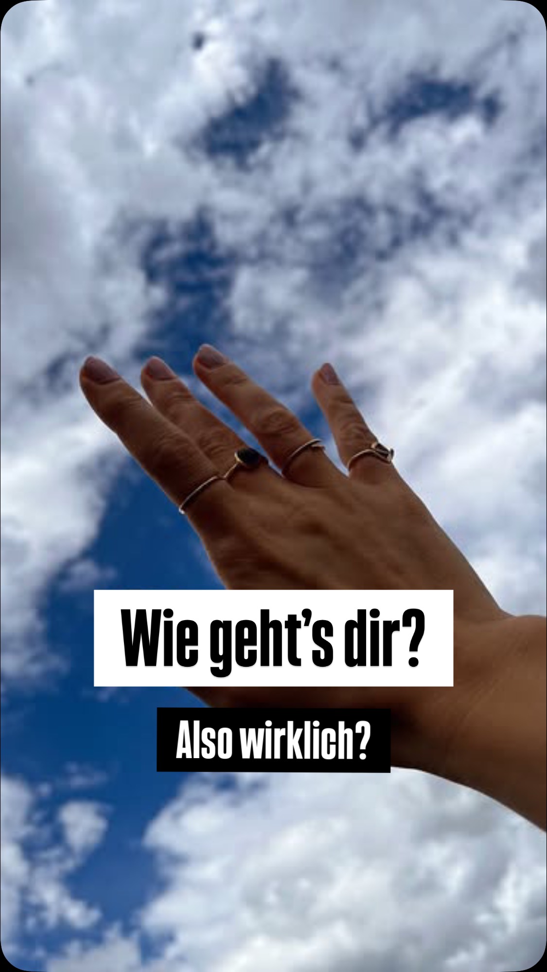 Und manchmal sind wir nur eine Entscheidung davon entfernt, aktiv an unserem Leben teilzunehmen 🫶🏻
Du bist immer noch da? Lass uns bewusst Leben einladen in unserem realem Leben✨
All the love, E 🫀
NERVENSYSTEM GESUNDHEIT
PRÄSENZ
MENTAL HEALTH
HIGH SENSITIVE
#embodiment#nervensystemheilung#emotionalrelease#achtsamkeit#feelittohealit#körperarbeit#mentalegesundheit#nervensystemregulation#präsenz