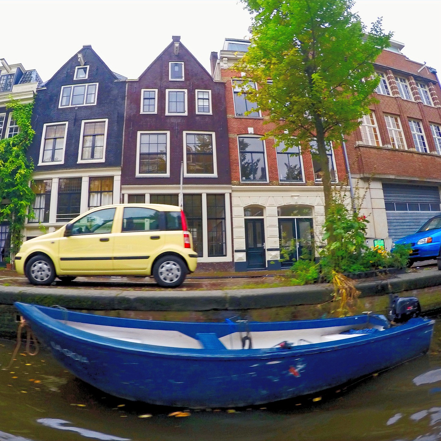 🚲✨ 2 days in Amsterdam? We've got you covered! Experience the vibrant Red Light District, immerse yourself in history at the Anne Frank House, and appreciate art at the Van Gogh Museum. Link in Bio! #AmsterdamAdventures #Travel #Wanderlust #ThingstodoinAmsterdam #Workingjoetravel