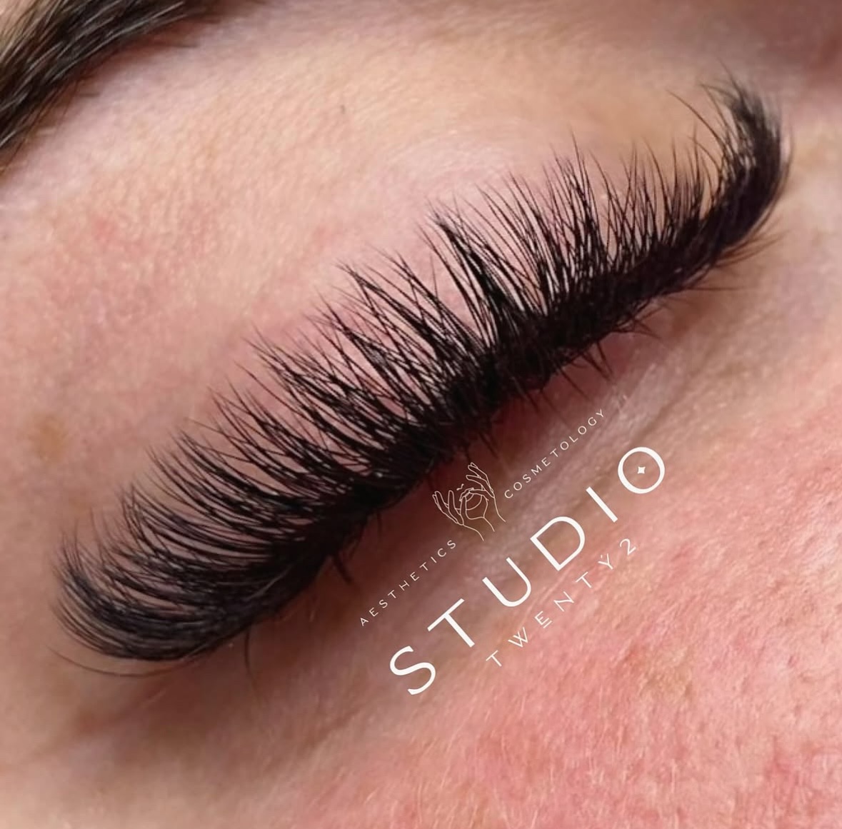 POV: Its August '25...
You've ditched the plastic sweeping brush lashes, you've got your holiday booked, locked away the mascara and ready to soak up the sun without the panda eyes 😍
You've been to @studiotwenty2.uk and had a perfect lash line of custom made fans for that flawless flutter 🩷
Sounds like a dream to me 🥰
· Book Now - link in bio
· DM us any questions
Enjoy your Sunday reset 🤍
#LashExtensions #ClassicLashes #HybridLashes #RussianVolume #MegaVolumeLashes #LashGoals #LashLove #LashAddict #LashGameStrong #LashObsessed #BeautyClinic #AestheticStudio #BeautyGoals #GlamLife #SelfCare #GlowUp #FlawlessLook #ConfidenceBoost