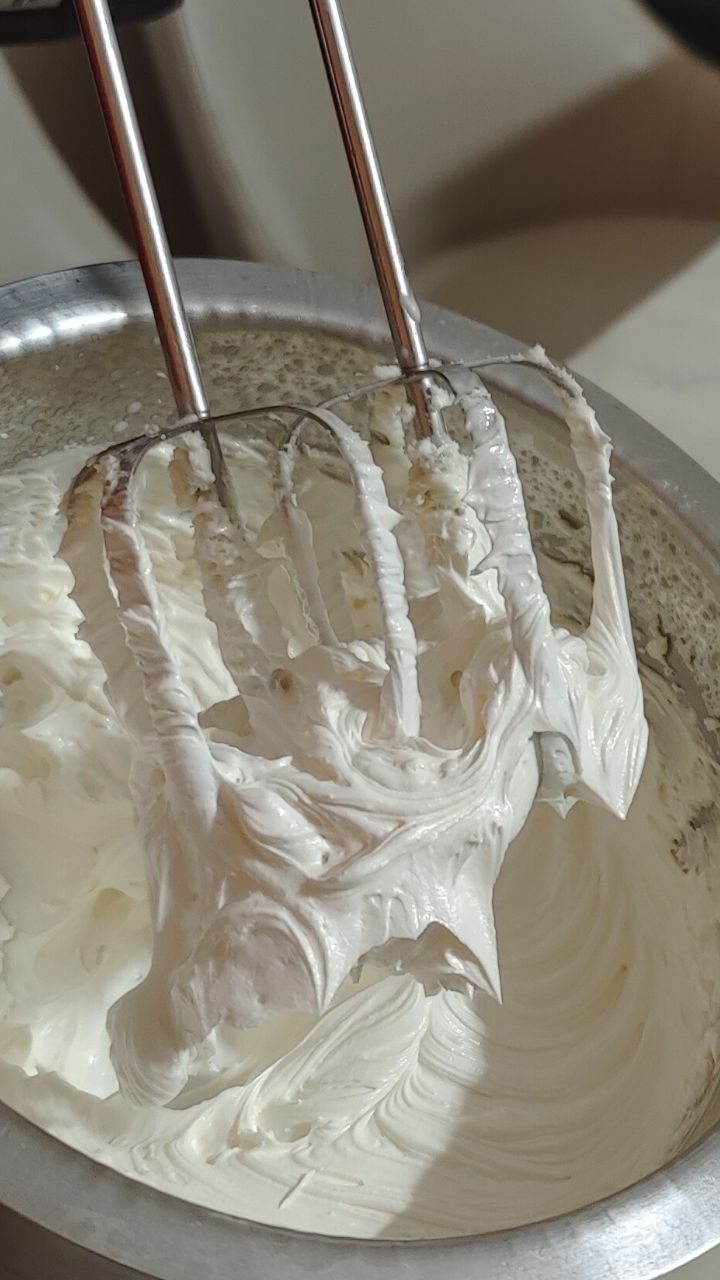 I’ve been working on something new for your skin (and honestly, for mine too).
Taravali is bringing out body butters! Not just the classics, but a few deliciously aromatic ones that you’ll want to scoop out just for the aroma.
Think raspberry-chocolate, cinnamon-coffee, vanilla-mahogany... And a few more blends!
Now here’s the thing: body butters aren’t the same as body lotions.
Lotions are light, quick, and disappear fast. Butters are thick, rich, and stay with you, actually feeding your skin and locking in moisture.
These jars are made without a single chemical, just pure ingredients that melt into your skin and make you feel deeply cared for ♥️
Launching soon. 💛
With gratitude,
Lakshita Bharath