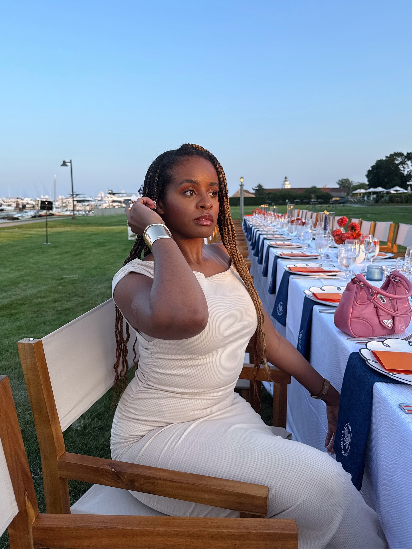 convinced being a rich wife and mom who regularly vacations in montauk is in my future, thanks to @larocheposayusa 🌊🧡🏓