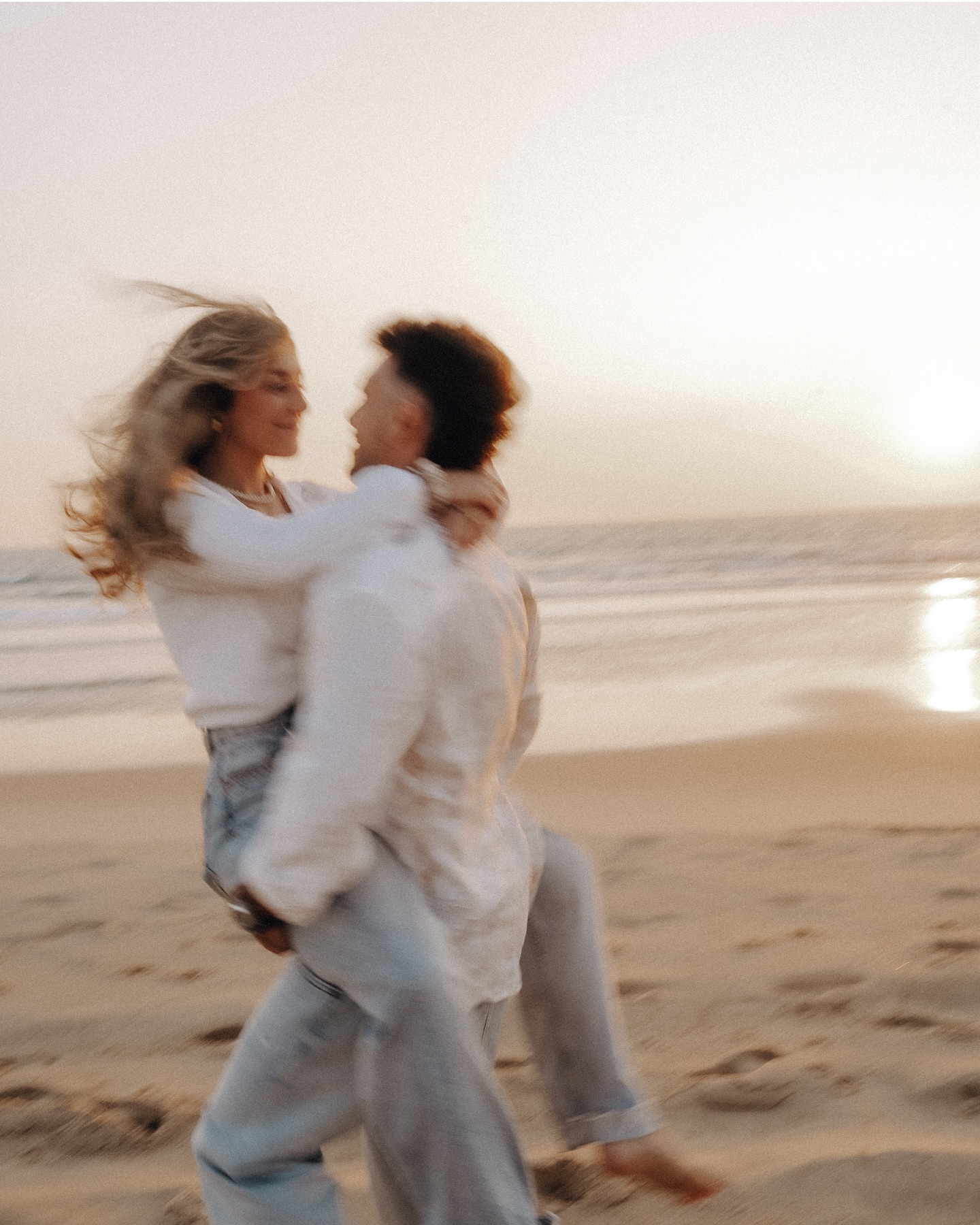 This or nothing 🥰
•
Les photos de cette séance sont juste incroyable 😭
@ilonaboudier @ls__alex merci d'être aussi beau ensemble 🫶🏻