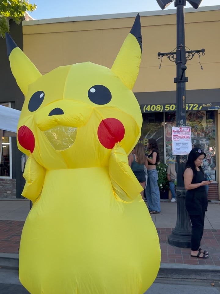 Quick shoutout to @bubscomics for allowing us to market our inaugural Anime Fan and Fitness Festival in front of his storefront last week. We have been receiving a lot of support from our fellow community members and we are so thankful! Three more weeks to go. Please continue to share with your friends and family. 🙏🏽🙏🏽🙏🏽 #animefanandfitnessfestival #initialmile #adaptevolveascend #animefest #animefans #anime #animelife #fitnessfest #fitnesslifestyle #fitlife #fitnessfest #bayareaevents #gilroy #bubscomics #comicbookstore #comicstore #downtowngilroy #garliccity