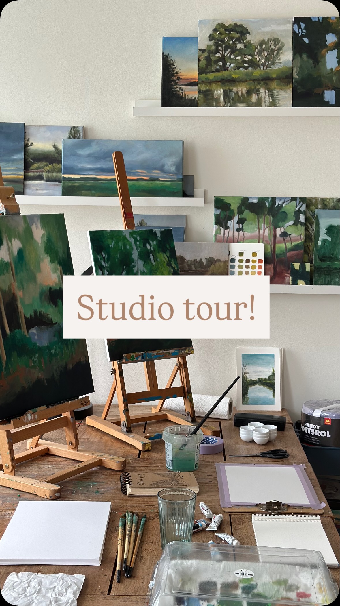 Welcome to my studio! 💫
I gave my little atelier a bit of a tidy-up before the new academic year begins.
I love seeing glimpses of other artists’ studios, so here’s a small one from mine.
#artiststudio #studioview #creativeworkspace #newstart #cleanstudio #contemporaryartist #quietstudio #makingroom