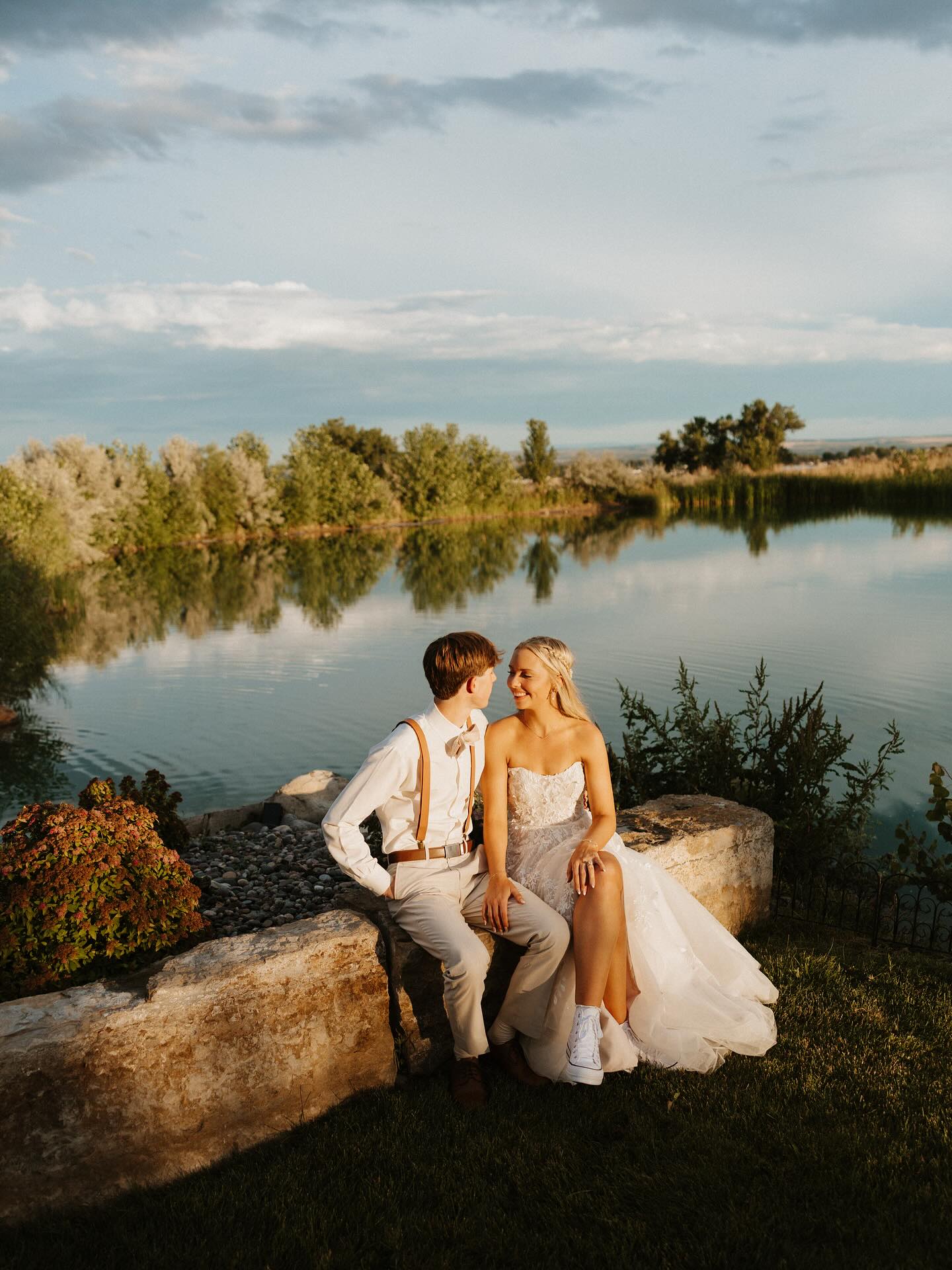 Sunshine and weddings🤍