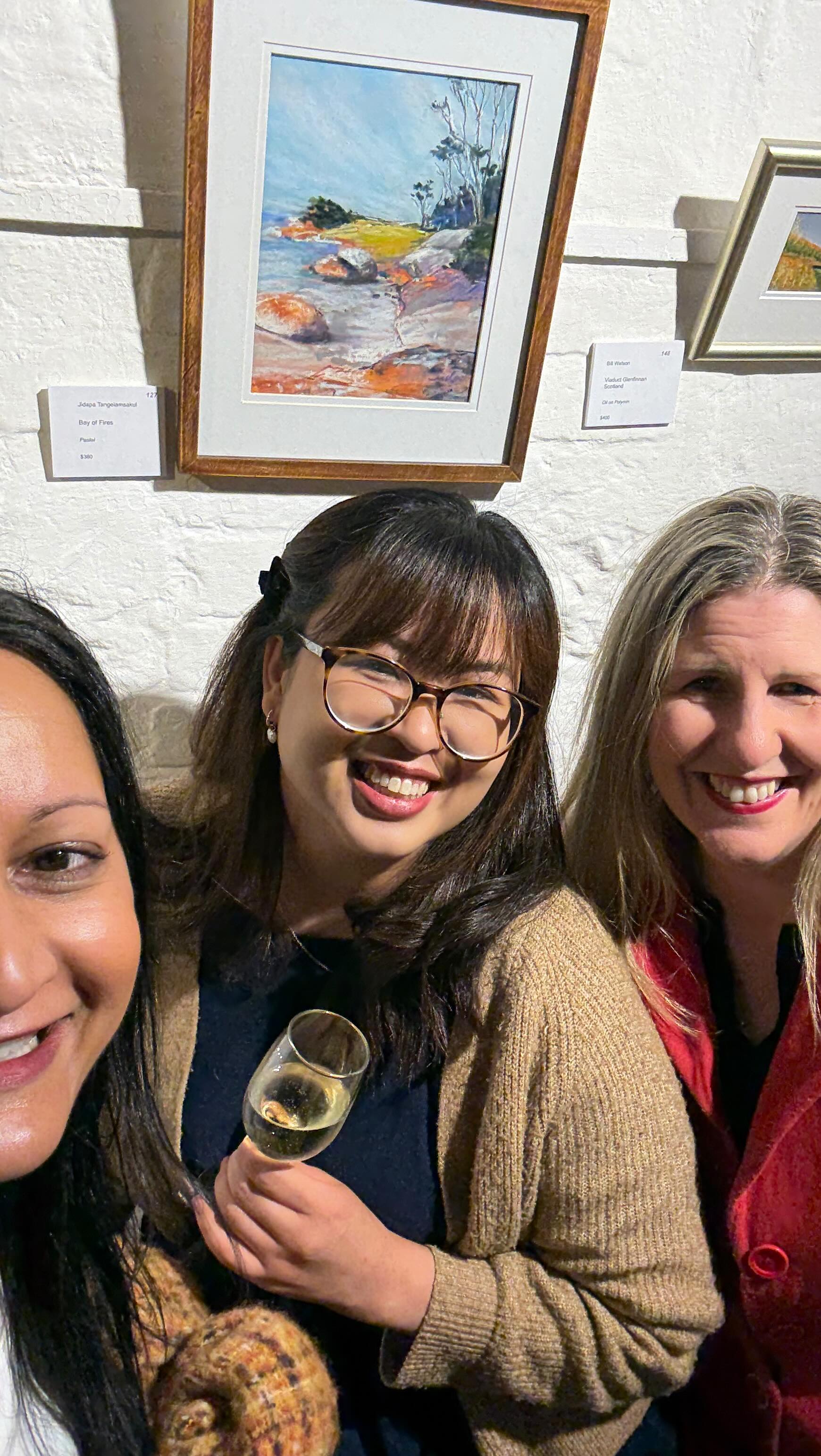 ✨ What a night to remember! ✨
I’m still so excited about the Open Night where I was honoured to win the Pastel & Dry Media Prize
Huge thanks to The Picture Gallery Hobart for sponsoring the award, and to The Colour Circle for organising this wonderful exhibition. Grateful beyond words for all the support and this truly unforgettable experience❤️
The Kaleidoscope Exhibition is still on tomorrow (the last day!) at the Long Gallery, Salamanca, open 10am–4pm. Come along and support all the amazing local artists ✨
#artbyjida #thecolourcircle #longgallerysalamancaartscentre #salamanca #tasmanianart #pastelpainting #bayoffires #bayoffirestasmania