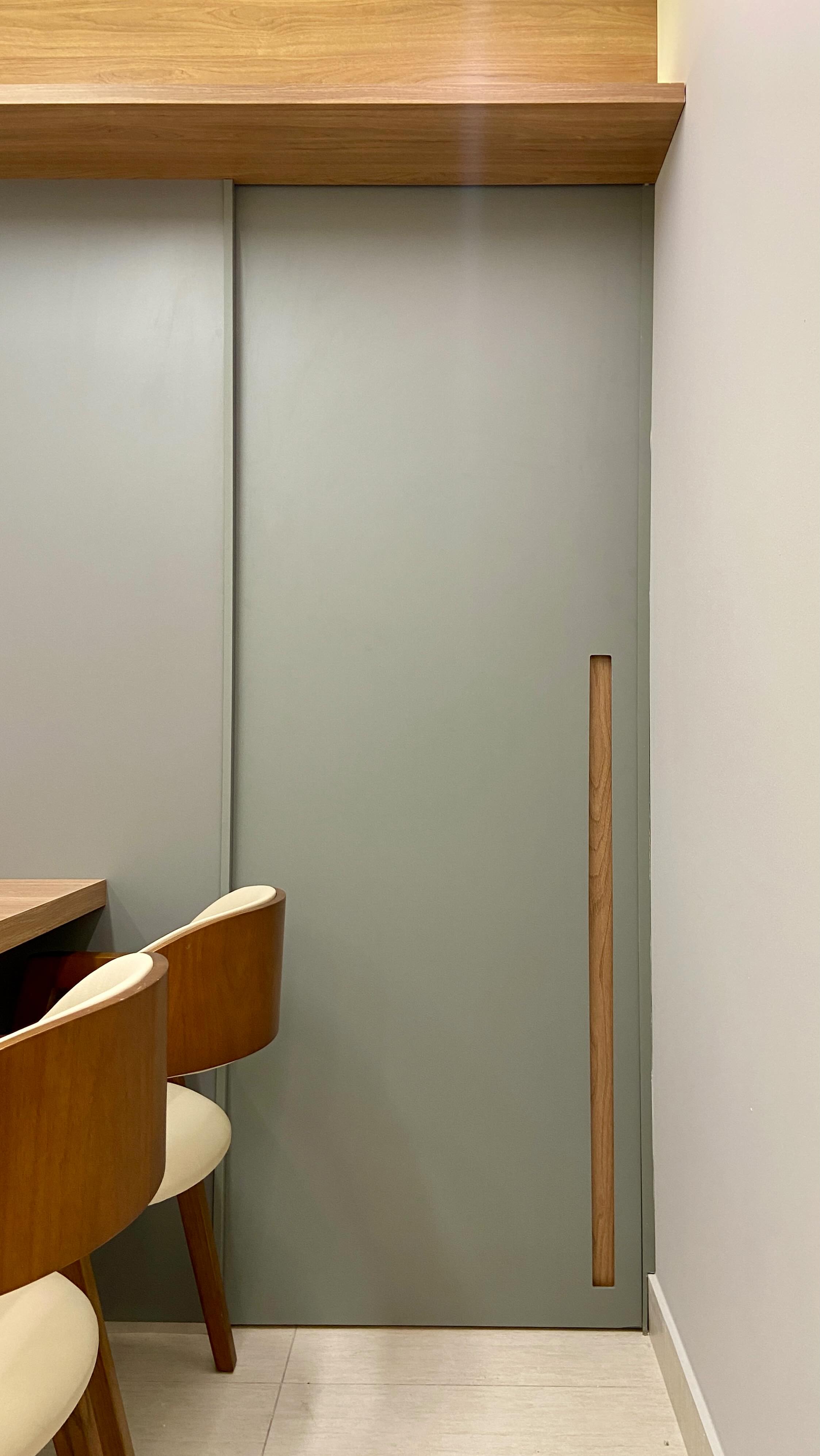 🌟 Um consultório de endocrinopediatria cheio de leveza e acolhimento!
Cores, texturas e móveis exclusivos foram pensados para criar um espaço funcional, bonito e confortável para os pequenos pacientes. 💙✨
#Consultorio #Arquitetura #DesignDeInteriores