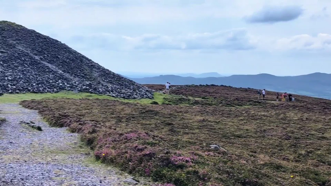 A very busy Knocknarea today, there must have been a hundred people on paths in just the hour I was there.
Choosesligo Visit Sligo Sligo Walks