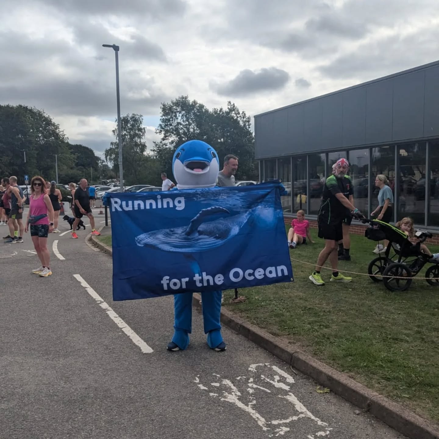 Every other breath we take during a @parkrunuk is a gift of the Ocean.
So, I run for the Ocean 🐬🏃🌊🌏.