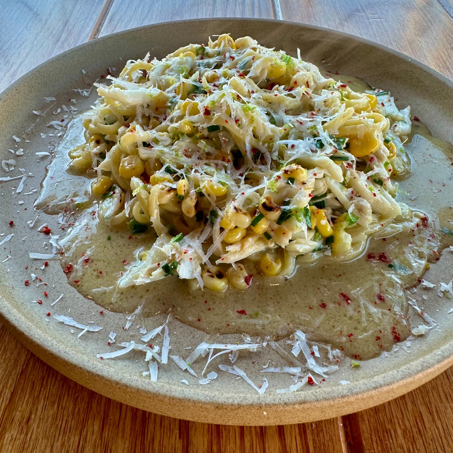 ✨ New on the menu ✨
Jumbo lump blue crab, spaghettini, roasted corn, and a silky miso beurre blanc — summer sweetness meets coastal luxury.
📍 Dr. Jones, Metairie