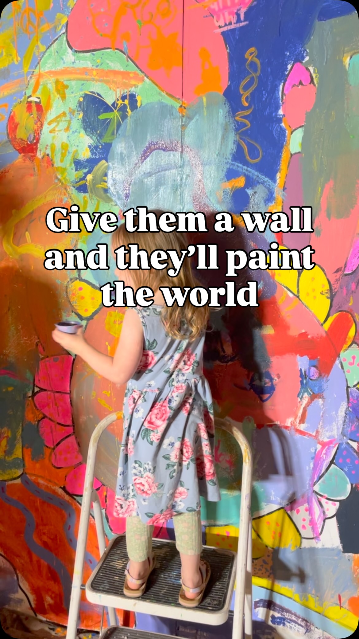 Giving kids more space to create actually expands their creativity! Get a roll of butcher paper and cover a wall. You’ll be amazed by what they create. As an art teacher, I love seeing how each child’s imagination comes to life in a different way. Follow me for kids art project ideas. Every like, share, and save matters!
.
.
#homeschoolfamily #homeschoolkids #homeschoolmom #homeschooling #unschooled #playbasedlearning #interestbasedlearning #homeeducation #homeschoolart #kidsartinspiration #artteacher #kidscrafts #kindergartenart #creativity #creativekids #homeschoolart #kidsartlessons #kidsartwork #gobig