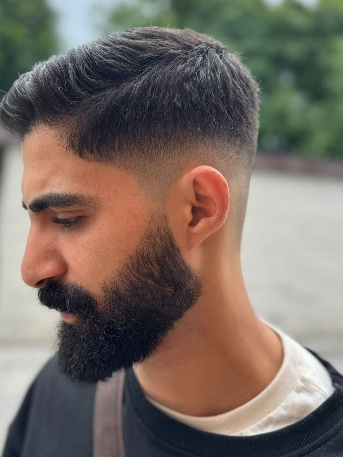 Come and get a best fade in Martindale barbershop with moe