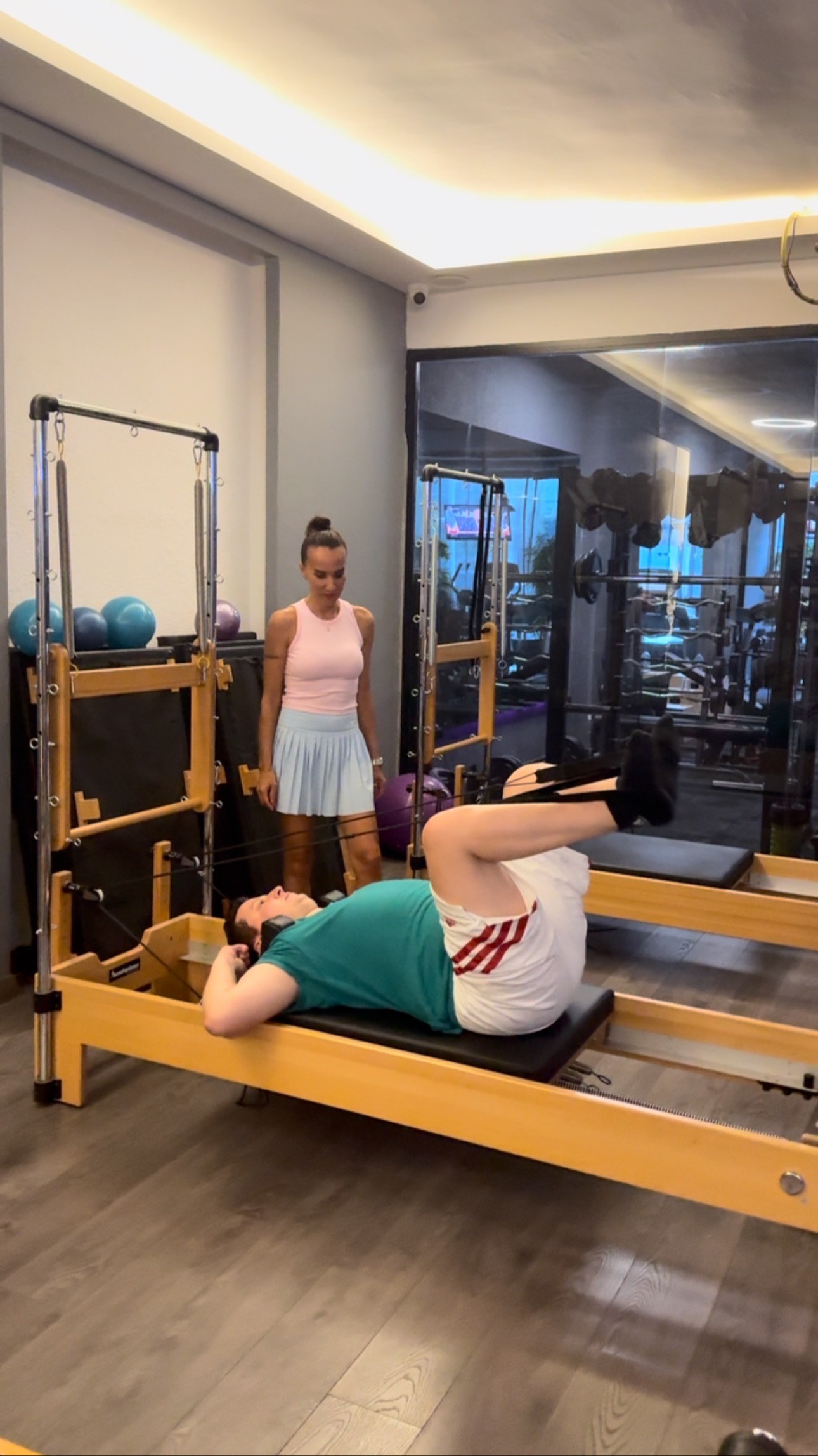 Pilates konusunda bilinçli erkekleri de kutluyorum. Pilates sadece kadınlara özgü bir egzersiz değildir. Neyse ki toplumumuz son yıllarda bu konuda çok daha bilinçlenmiştir.👏 #pilates #pilatesinstructor #pilateslife #pilatestime #pilatesteacher #pilatesreformer #pilateslovers #pilatespower #perapilates #şi̇şli̇ #instagram