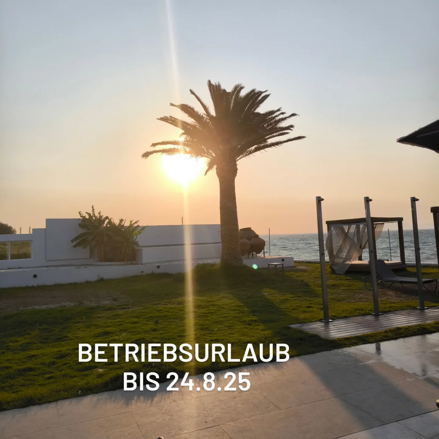 Die gesamte Belegschaft hat es sich verdient 🌞
genießt die Auszeit, Zeit für die Familie und Freunde 🥳
Am 25.8. starten wir wieder voller Energie und freuen uns schon auf die bevorstehenden Projekte 🏠🏗️