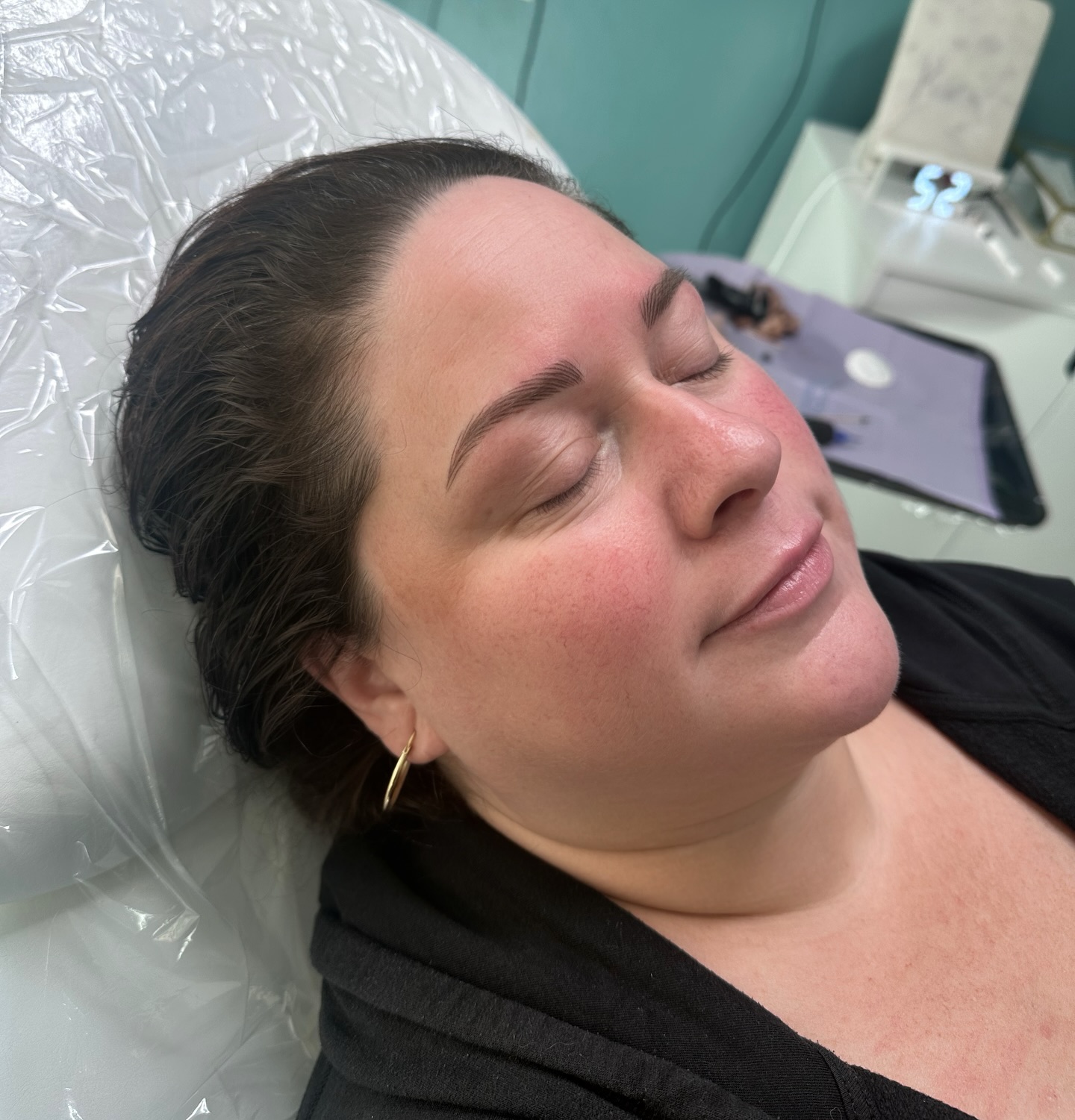 There’s nothing I love more than when clients trust me to take their brows a little bolder ✨ Bold brows don’t just frame your face—they bring out your confidence too. Thank you for trusting me to create the look you’ve been dreaming of 💕 #FemaleOwned and proud to serve the San Mateo community!
#SanMateoBrows #PMUStudio #PermanentMakeup #NanoBrows #BoldBrows #NaturalButBetter #BrowTransformation #ConfidenceInBrows #WomenOwnedBusiness #SanMateoBeauty #PMUArtist #BayAreaBrows #WakeUpWithMakeup #MicrobladingAlternative #BrowsThatLast