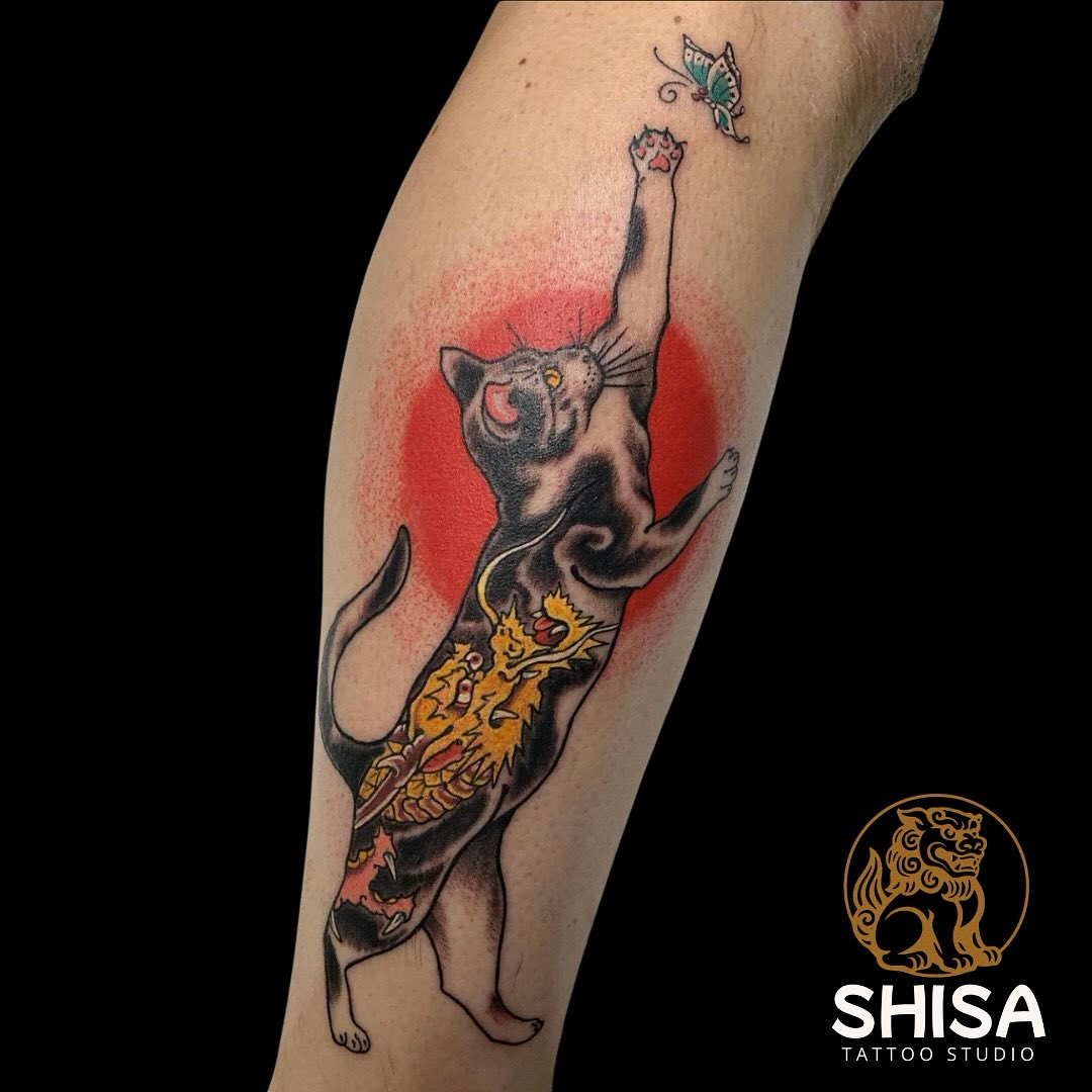 alll tattoos by @dave_lopez_tattoo
#maplewoodtattoo #njtattooshop #njtattooartist #nytattooartist #nyctattooartists #irizumi #cattat #cattattoo #dragontattoos #japanese #japanesestyle