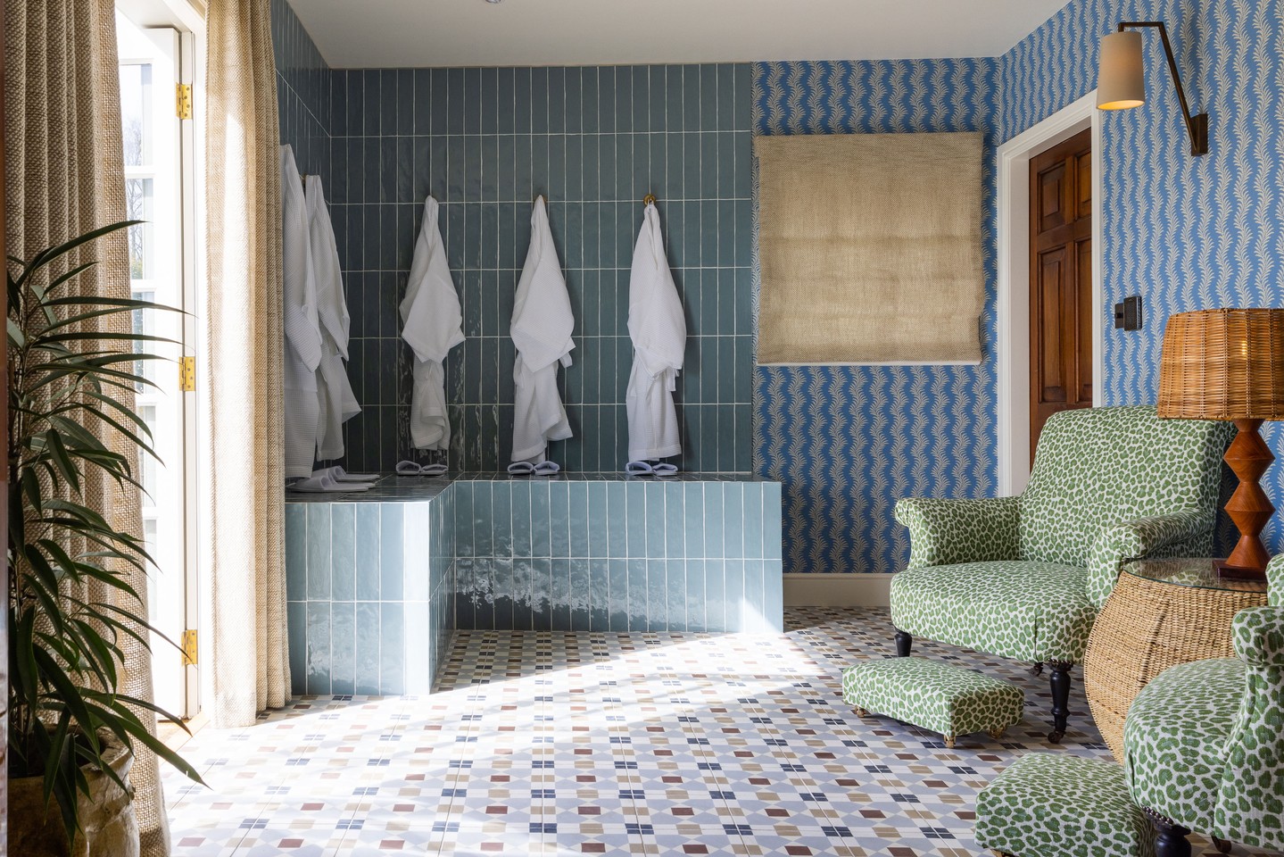 Our spa is a serene haven designed for complete rejuvenation. After your personalised treatment, you can unwind in our quiet sitting room, a perfect spot to relax by a roaring fire between appointments.
But the pampering doesn't stop there. Make the most of your time with us by enjoying the warmth of our sauna, the bubbling jets of the hot tub, or the invigorating chill of the plunge pool. It’s your time to reset.