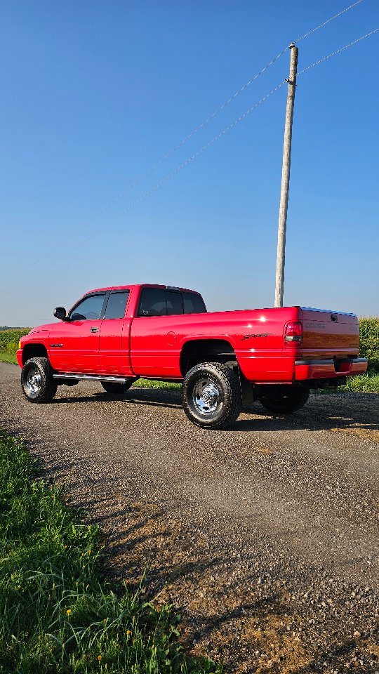 MAKE BIG RED TRUCKS GREAT AGAIN
2002 Dodge Ram 2500 Cummins 24V in for a complete Preservation. This all original truck with 133,xxx Miles was in need of a second life.
Complete paint preservation process to bring back this Fire Red paint back to life. 2000/3000 grit scuff and buff, paint touch-ups, and polished to its highest level.
We topped it all off with the dream Duo Dquartz Nano Diamond base coating and Cquartz Professional Ceramic Coating for that ultimate preservation and protection @cquartzfinest
#cummins #dodge #ram #2500ram #24valve #detailing #paintcorrection #paintpreparation #Ceramic #ceramiccoating #cquartzfinestreserve #dquartz #carpro