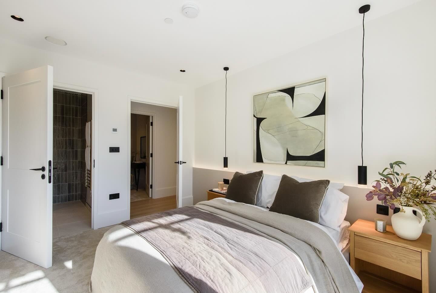 Soft tones, layered textures, and thoughtful lighting come together to create a space that feels effortlessly elevated at ArtScene, our design-led development in the heart of Acton.
Homes here are going fast, don’t miss this chance. Agents: @core.london & @jamielester