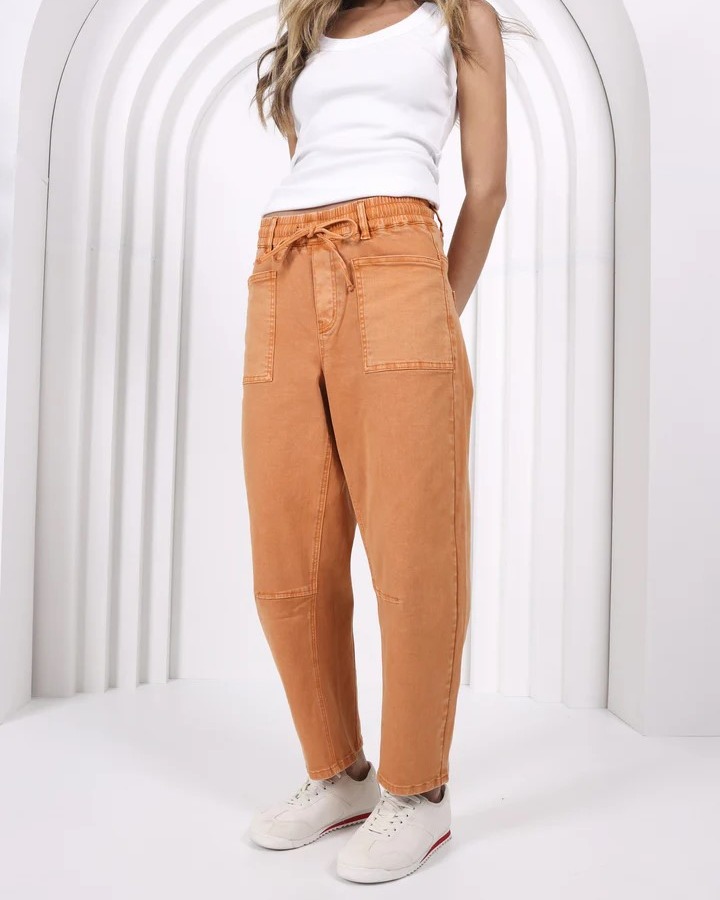 Barrell Jeans
Instore Soon.