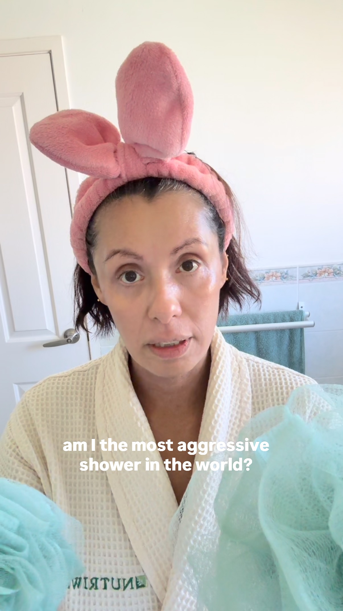 I broke my nose as a kid… but turns out, that wasn’t the only thing that needed healing 😅
For years I struggled with chronic sinus issues, headaches, and gut problems.
I chalked it up to “just being sensitive”… but what I didn’t realise was the real link between gut health and sinus health. After years of antibiotics and skin issues, I finally found out I had a bent septum (fun!) — but also that my gut was crying out for help.
Big thanks to my beautiful friend @bodhy_child from @bottomsupcolonicsnerang for helping me connect the dots — the gut-sinus connection is real, and colonics were a game changer.
Today, I’m sharing a little peek into my morning Gua Sha routine and a few of my favourite products:
🧴 g&h body lotion and deodorant
🦷 Glister toothpaste
✨ A bit of self-love and daily routine magic
This isn’t about being perfect — it’s about healing from the inside out and showing up for yourself, one step at a time.
👉 Want to know more about my morning routine, gut health, or the products I use? Drop a 💛 or send me a message — I’d love to share more.
#MorningRoutine #GutHealthMatters #BrokenNoseClub #GuaShaGlow #LiveThrive365 #TSWRecovery #LowToxLife #RealTalkSkincare #AmwayAU #ColonicsSupportHealing