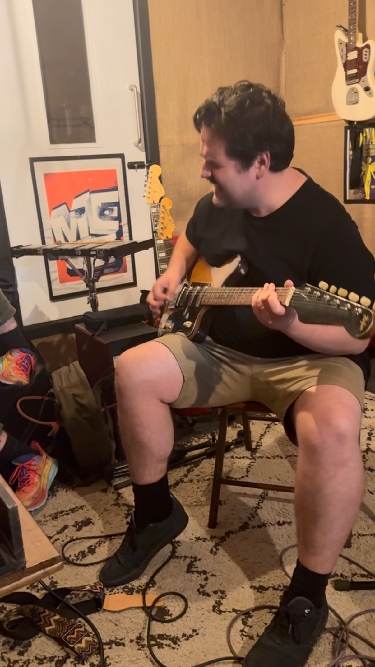 Jack from @mumstheband making an absolute racket last night. Great fun getting super nerdy over tone with this dude. Almost met my match!