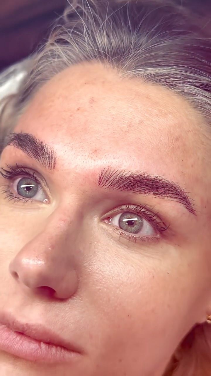 Let me tell you… the most common thing said in my studio is “I wish I did this sooner!” 🥹
Book your brows through the link in my bio or browboulevard.com 🫶🏼
I’ll be waiting for you 😉