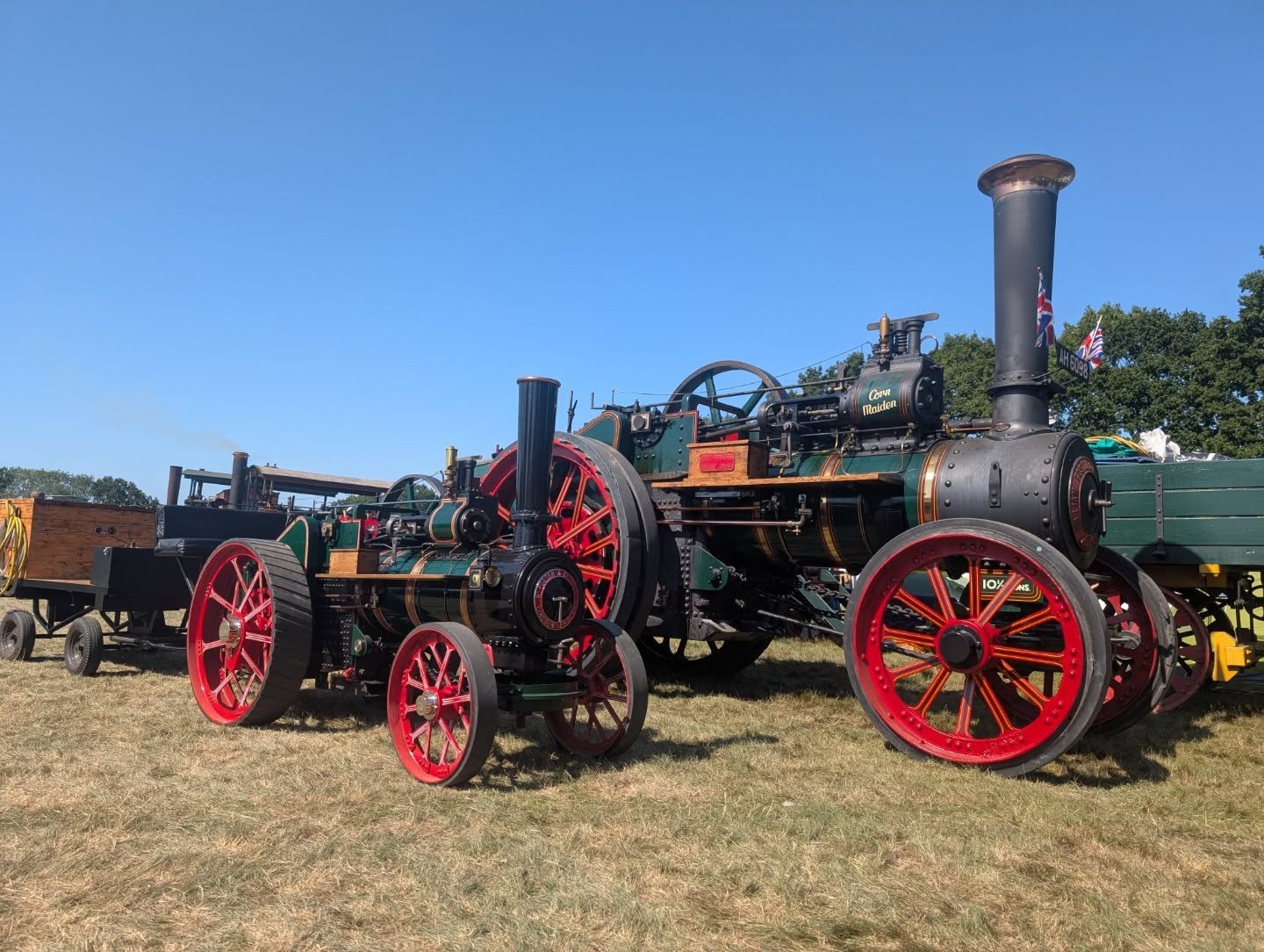 Back from an excellent weekend @biddenden_tractorfest Was great to do something a bit different to a normal steam rally and also to see an event so well supported by local exhibitor's, traders and public. The organisers couldn't have made us feel more welcome either!
You might recognise the 6" Foster as it's the one we completed last year with @craftmasterrestorations so a big thankyou to the owner for letting us come and play with it and also on their stunning Aveling roller which they have just finished a full repaint on.
.
.
#tractorfest
#tractionengine
#steamroller #steamfair #tractorshow #steamup