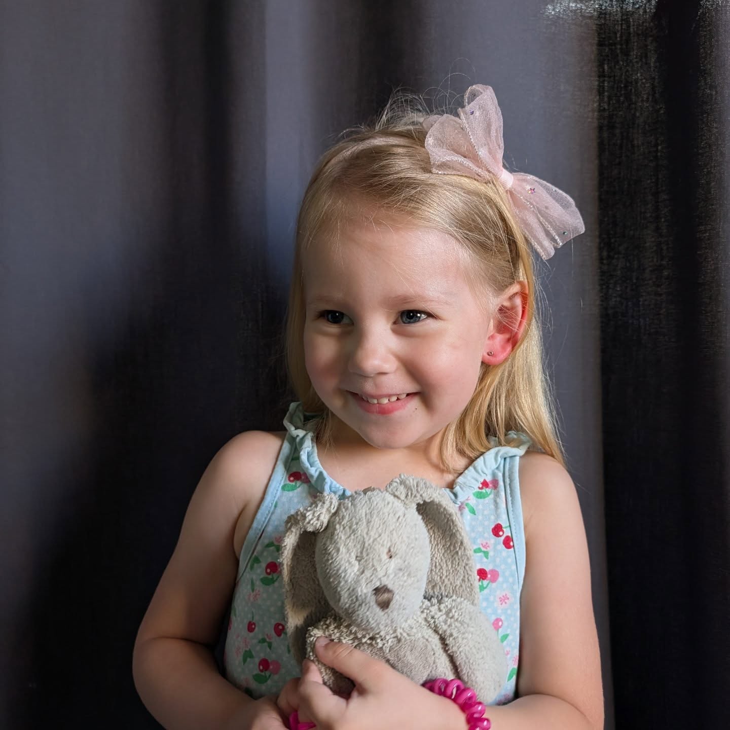 Söta Tuvalie ! #earpiercings #piercingstudios #piercing by @ulrikaluckabauer #piercersinceyear2000