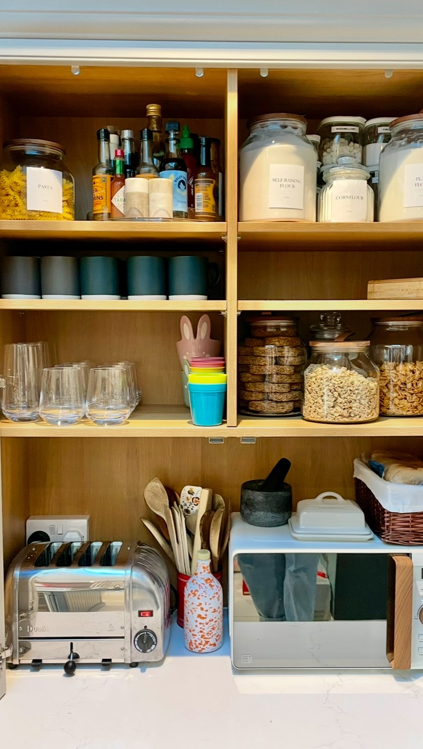 What is ADHD?
Excessive shopping for that dopamine hit.
Believing if it’s in a cupboard it doesn’t exist.
Over buying food because you can’t stand the thought of running out.
Hyper focusing on everything, but the task in hand.
Starting a project and never finishing.
Buying extra clothes because that will solve your laundry problems.
And in doing all of this you are bringing extra unnecessary items into your home, which is predominately the reason you feel the way you do.
Building clear systems within your home can help you discover items can exist behind a cupboard door. Decluttering and editing your belongings will help you realise how much calmer you feel without them. And Putting an end to the unnecessary excessive buying will not only help your home but also your bank balance.
ADHD isn’t a choice, your brain just works differently, so there is no shame in asking for help.
If any of this resonates with you, get in touch to see how I can help you 🖤
#professionalorganizer
#professionalorganiser
#professionaldeclutterer
#thesecretorganiser
#hampshire
#southcoast
#beforeandafter
#decluttering
#getorganised
#decluttering
#organiser
#adhd
#adhdproblems
#adhdsupport