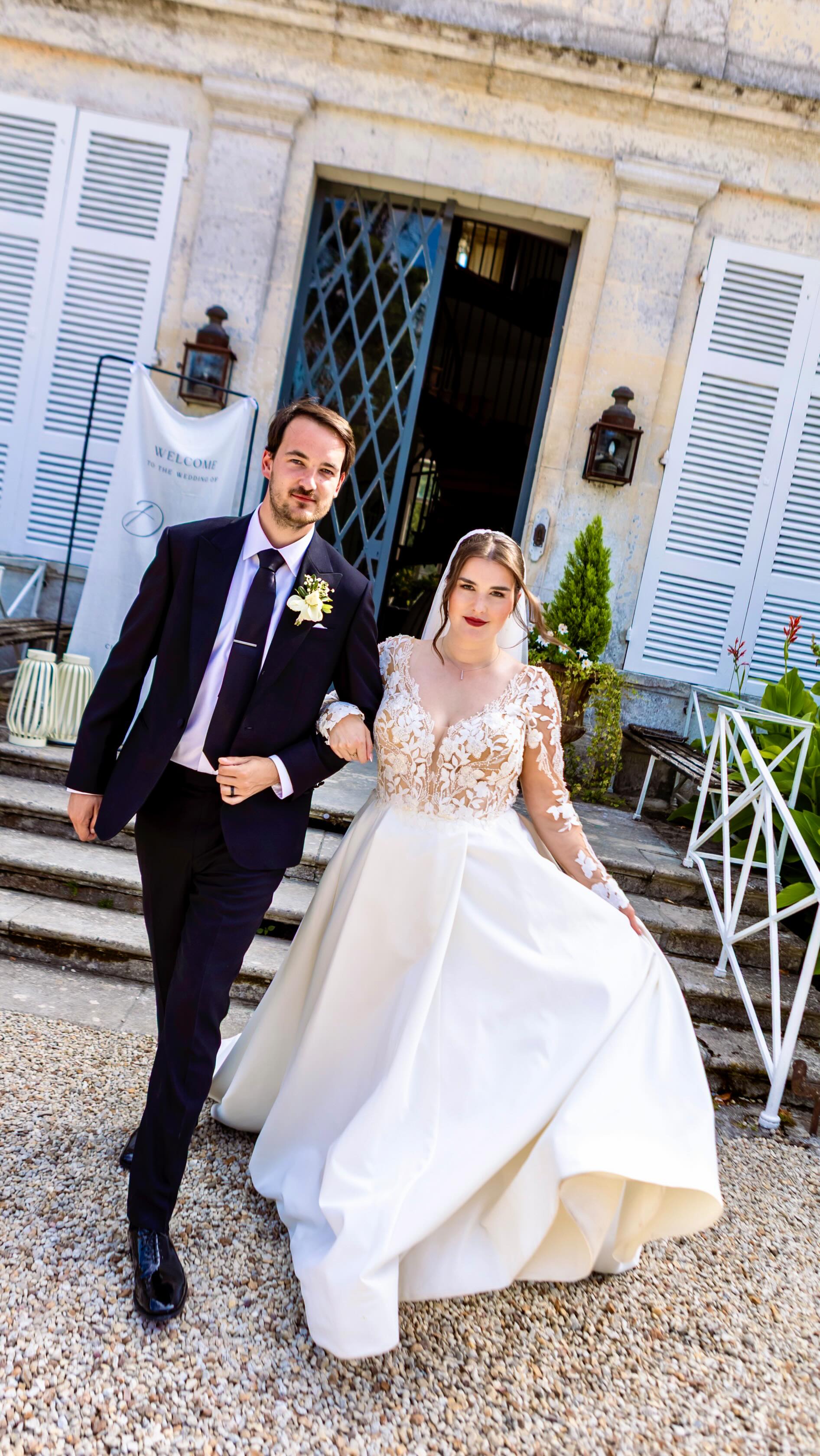 Couldn’t resist another peek at this stunning wedding. Who doesn’t love a BW version 🔥
@k.ryan25 ❤️
Stunner @k.ryan25 Venue @chateaudebrives.
Celebrant @lisalistercelebrant.
Flowers @tatianas_florals.
Planner the adorable @luxe_byamelia
Content creator @iwedfilm
Makeup @ Hair @mb_.artistry.
Dress @veilandvowbridal.
Shoes @jimmychoo.
Goof glorious food @salut_soiree_france