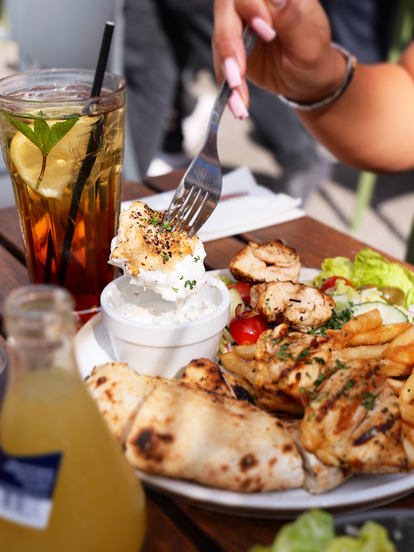 Grilled chicken & tzatziki = pure happiness ๐ฌ๐ท๐ฉต
#Bistro66Beeston
