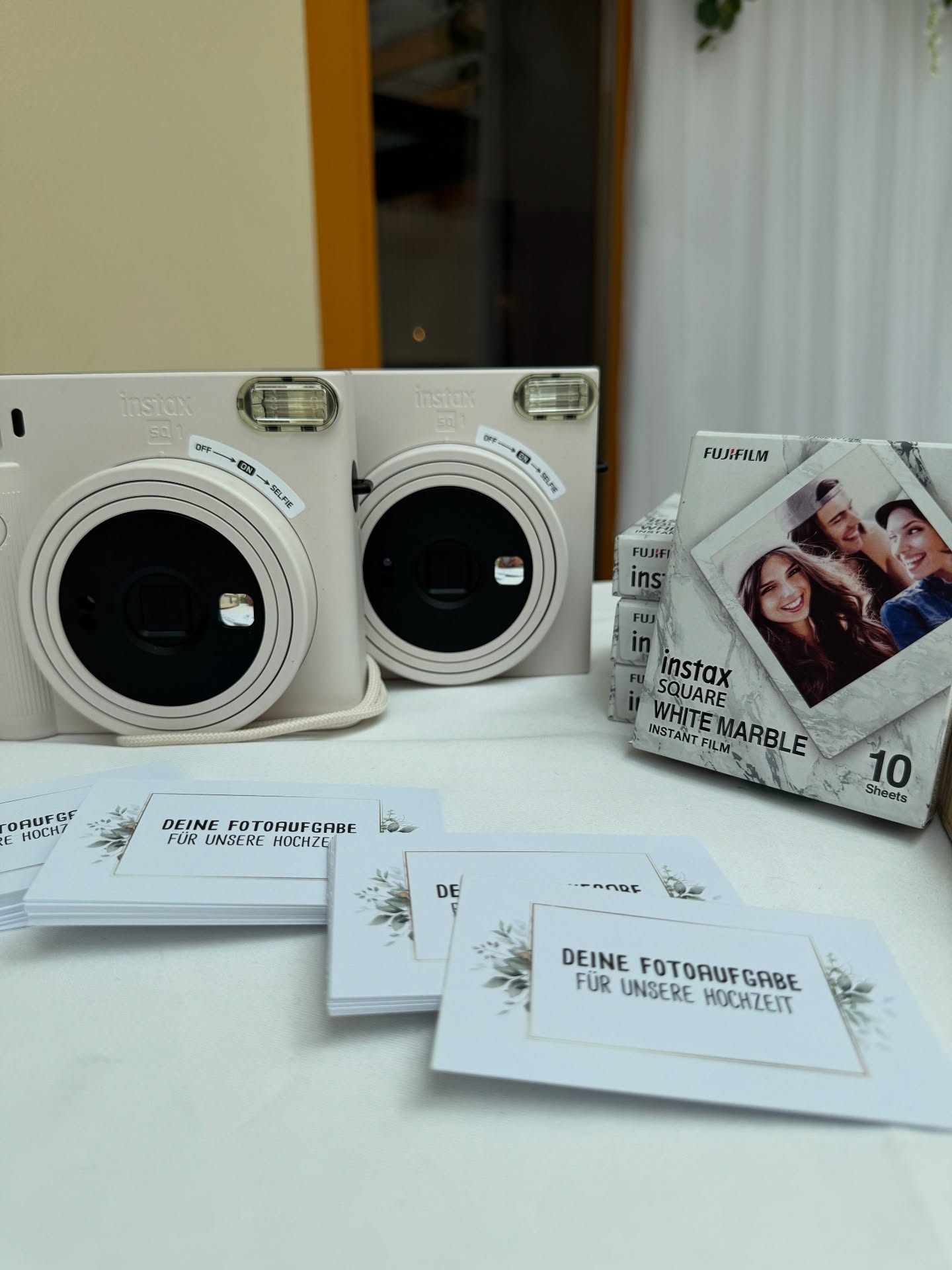 ✨ Halte die schönsten Momente eurer Feier sofort & einzigartig fest – mit unseren Polaroidkameras zum Mieten in ganz Österreich! ✨
Ob Hochzeit, Geburtstagsfeier oder Firmenevent – mit einer Polaroidkamera werden Erinnerungen nicht nur digital, sondern auch zum Anfassen geschaffen. 💌📸
📷 Deine Vorteile auf einen Blick:
• 💍 Perfekt für Hochzeiten – unvergessliche Schnappschüsse eurer Gäste
• 🎉 Ideal für Geburtstagsfeiern & Partys – jeder Moment sofort auf Papier
• 🥂 Auch für Events & Firmenfeiern – schafft echte Erinnerungen für alle
• 📦 Einfach mieten – inklusive Kamera & schneller Lieferung in ganz Österreich
• 🤩 Spaßfaktor garantiert – sofortige Bilder zum Mitnehmen
👉 Verleiht eurer Feier das gewisse Retro-Feeling & sorgt für besondere Erinnerungen, die bleiben!
#polaroidmieten #polaroidhochzeit #eventplanungösterreich #hochzeitsplaner #hochzeit2026 #geburtstagsideen #eventideen #nostalgie