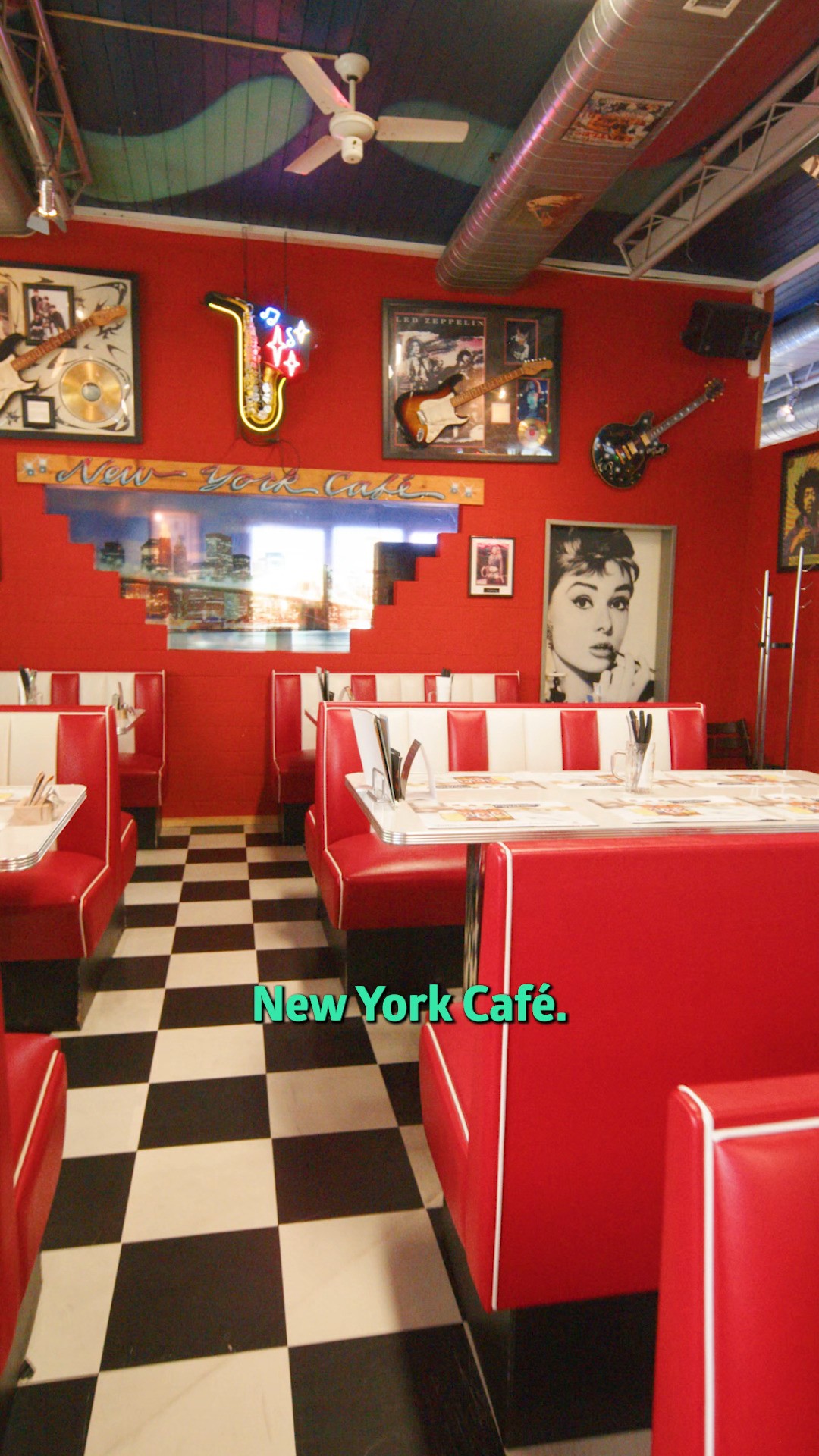 Schon eine Location für euer Weihnachtsessen? Nein? Dann kommt doch zu uns ins NewYorkCafe! ✨
Fun & Essen miteinander kombiniert
➡ American Diner🍔
➡ Billardcenter 🎱
#weihnachtsessen #location #weihnachtsessenlocation #firmenessen #firmenevent