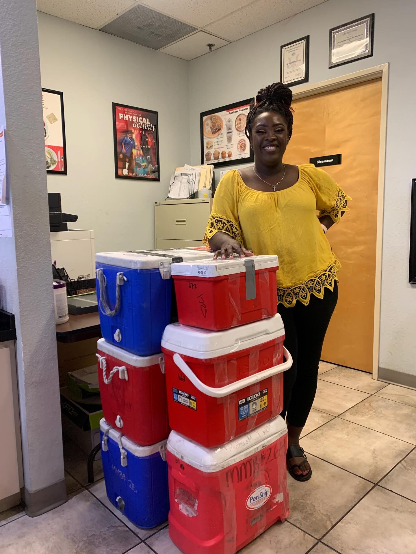 About 2200oz donated this shipment! 🙌🏾 Our community saves lives. Thank you Milk Warriors!! You are such a blessing to so many families. 🤍
.
✨To Donate Human Milk in 3 Steps✨
.
1 - Call 1.877.375.6645 @mothersmilkbanksj
2 - Complete Electronic Forms
3 - Take the FREE blood test
.
Vulnerable infants are in need. You can be a milk warrior and save lives too. If you have extra milk and would like to donate, pre-register today! We are able to store your milk while you’re in the process of registering!
Call 1-877-375-6645 (For Spanish, select option 4)
.
Las Vegas Depot:
Follow➡️ @bfgwithmaj. 702.720.5198 call/tx
Follow➡️ @heartandsolcollective 702.508.8853 call/tx
Drop offs are by appointment only.
.
Join us at our 10th annual Milk Drive August 30th from 11a-2pm at the Enterprise Library. Can’t wait to see you all there!!
.
#humanmilk #humanmilkdonation #donormilk #sanjosemothersmilkbank #shiphumanmilk #heartandsolcollective #criticalcareinfants #lasvegas #ibclc #lactationsupport #lactation #breastfeedingwithmaj #milkdepots