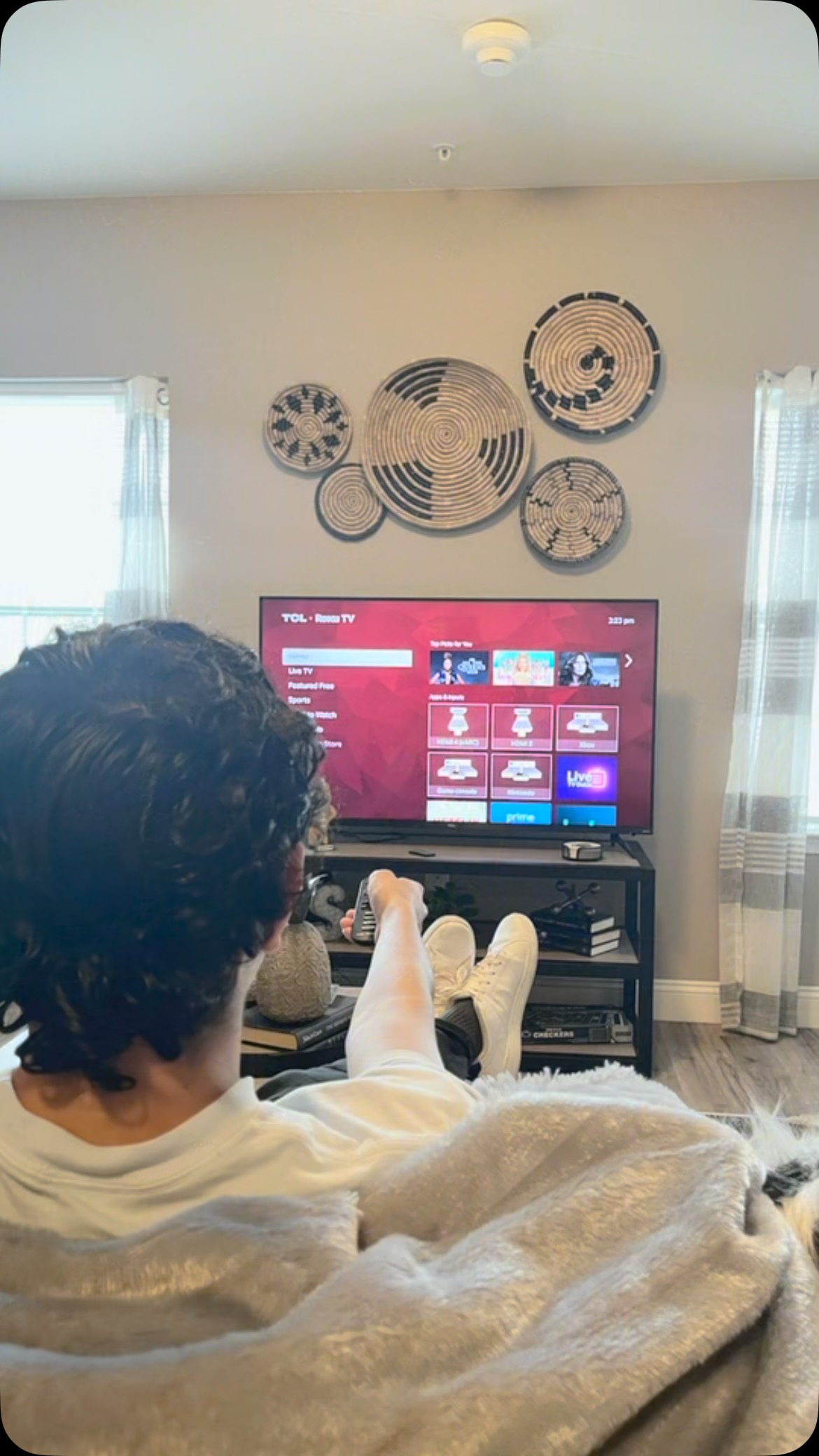 🔥 It’s a battle of the apartment features 🔥 Which one would YOU choose?
✨ Gaming in the Clubhouse vs Gaming in your apartment
✨ Pool vs Pool
Comment below ⬇️
#ThisOrThat #LiveWithin #Collegetowncommunities #CampusHeights