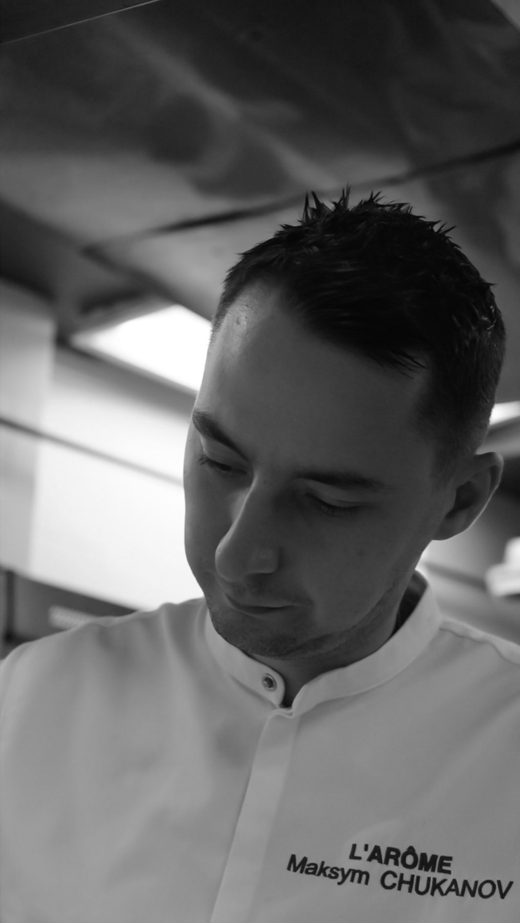 Cooking is a message…
A tribute to the hands, the heat, and the heart behind every dish.
At L’Arome by the Sea, we cook with purpose.
#CookWithIntention #LaromeByTheSea #BehindThePass #FoodIsConnection #BlackAndWhiteSeries #PhuketDining #KitchenPoetry