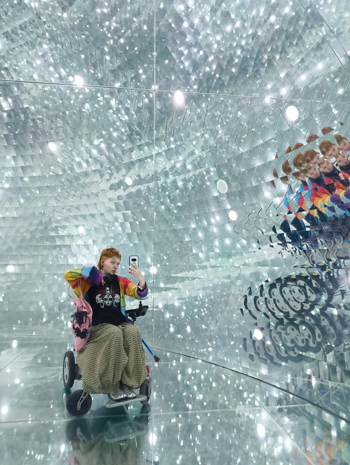 Berlin you so good to me <3 more to come ⛓️🧑🏼🦼🙂↕️
#wheelchair #berlincity #berlinberlin #wheelchairtravel #art #iloveberlin #wheelchairuser #fun #artist #glútenfree #iloveberlin❤️
#outfitinspo #fashion #exibitions