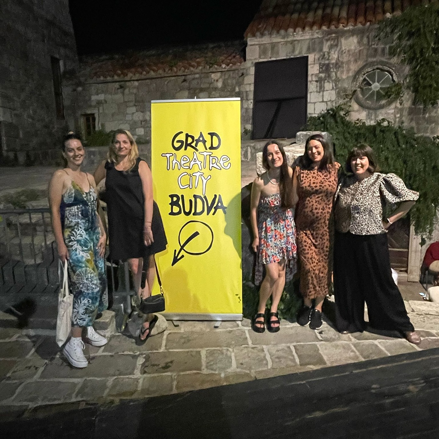FEAST is in Montenegro! The characters have arrived, the stage is lit, and the pot is boiling… it’s time for a mid summer night’s feast here in Budva!
Thanks to the Grad Teatar team for bringing us, we can’t wait to share this story with Budva!
#budva #montenegro #gradteatar #feast #shakespeare #international