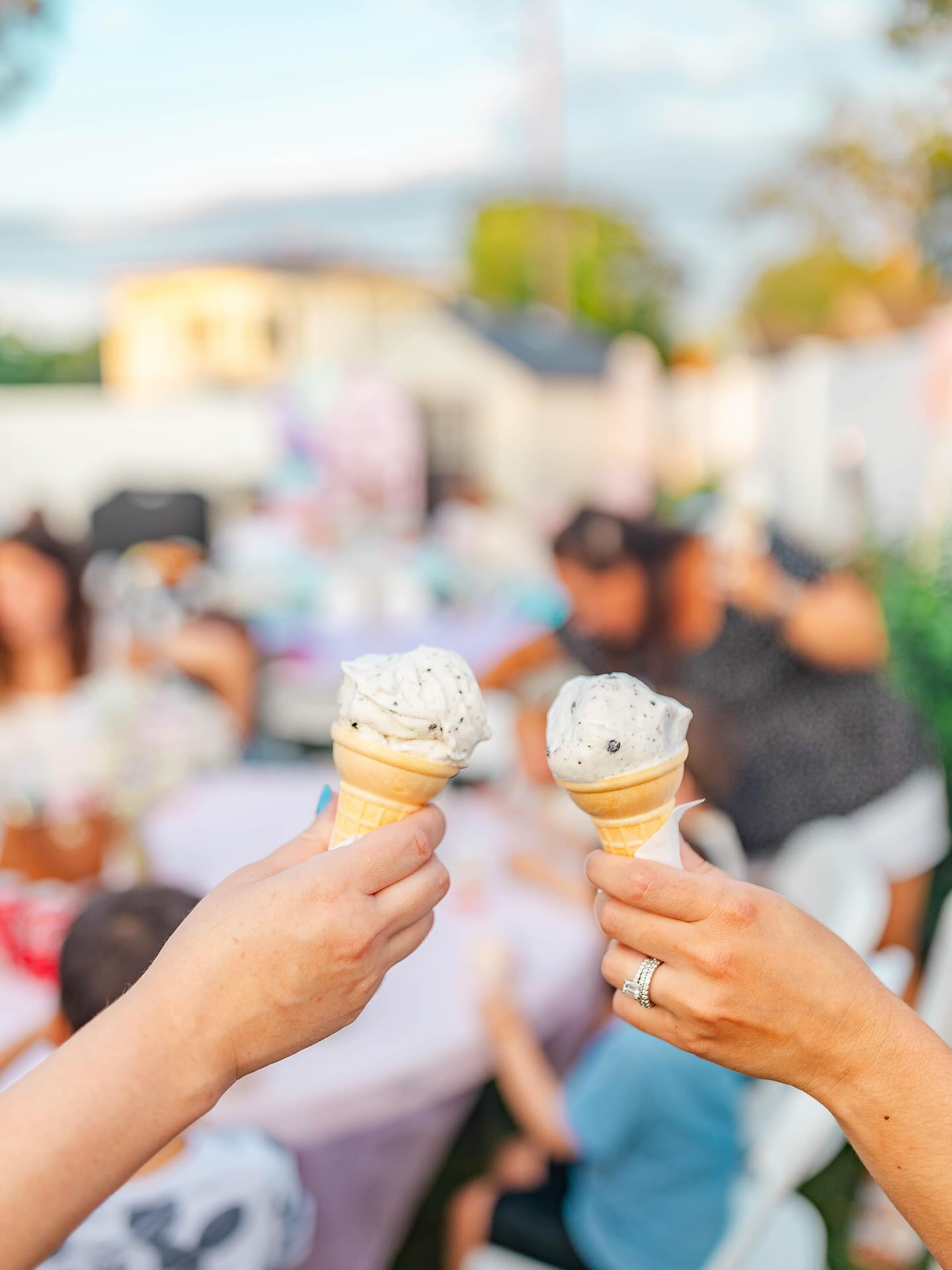 🍦✨ Bringing the party to YOU! Whether it’s cones, cups, or sundaes piled high with toppings, our ice cream cart makes every celebration sweeter.
🎉 Perfect for birthdays, graduations, or any special event.
📲 Book your ice cream cart rental today and let us scoop up the smiles! 💕