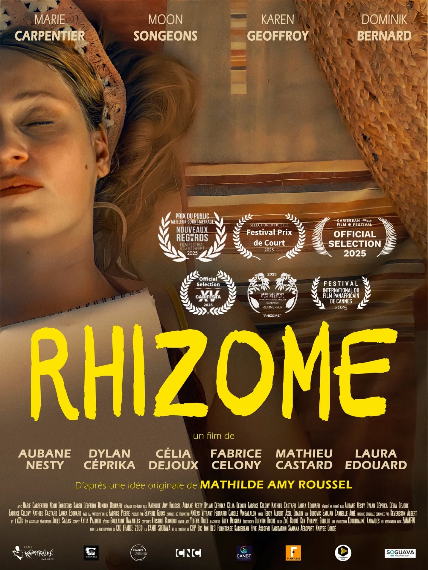 Voici l'affiche du court-métrage Rhizome avec ces premiers lauriers. Le court-métrage est disponible avec des sous-titres en anglais.