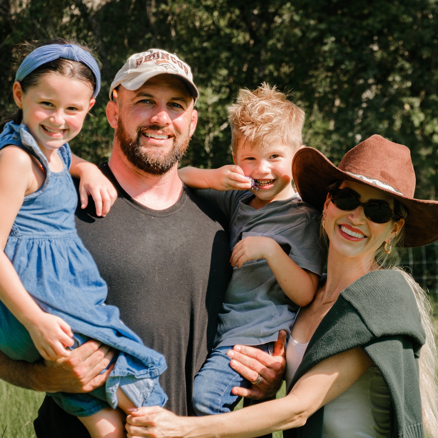 And this is how it all started ✨
**swipe to see the last photo 🫠
📸 @c.cruver.photography
#ranchlife #ranchlifeisgoodlife #familyownedbusiness #minihighlands #minicows #scottishhighlandcattle #minifarm #farmlife