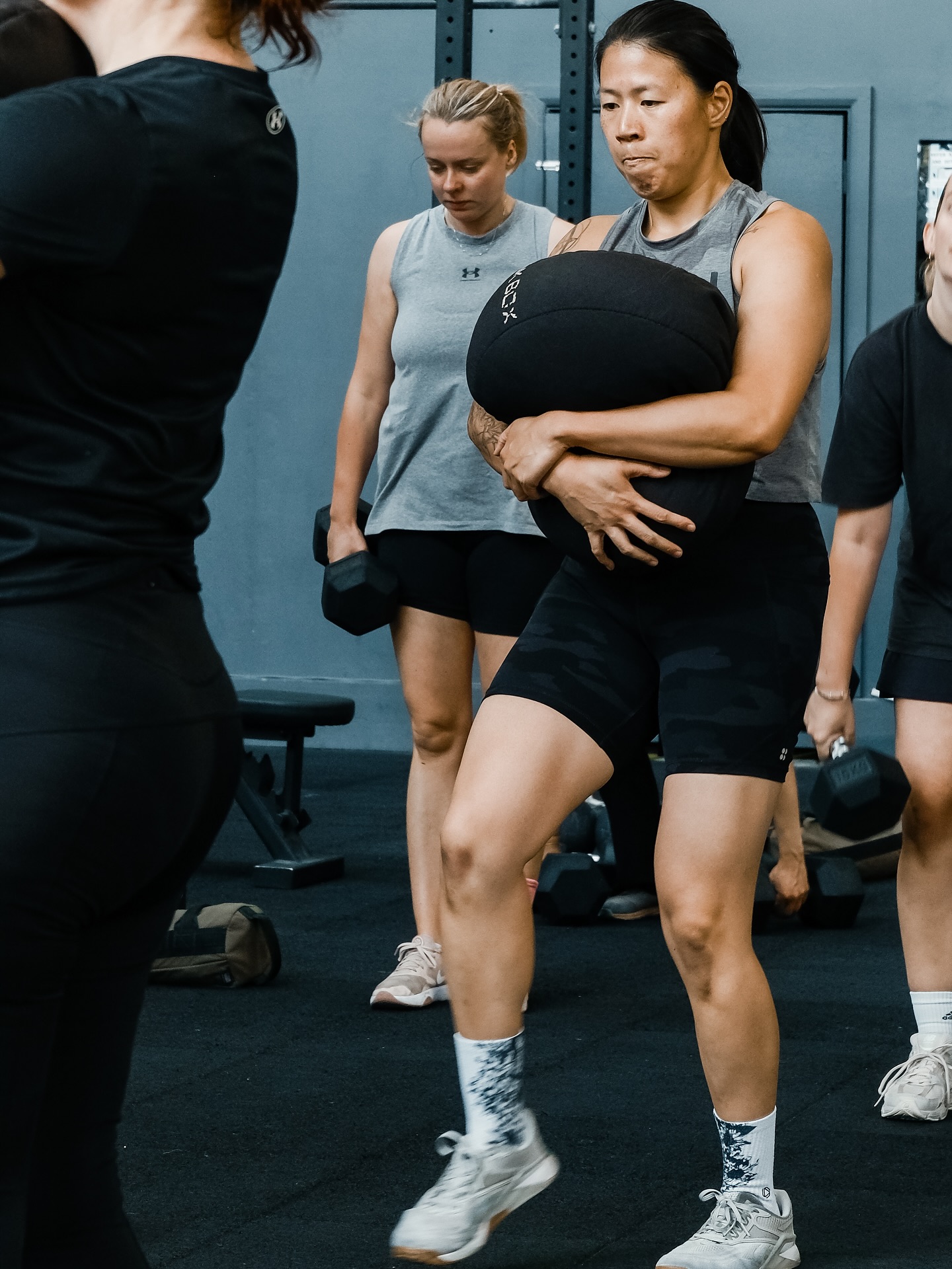 Different tools. Different goals. Same mission.
🔥 Functional carries → Core, grip, and grit all tested in one.
📉 Strength work → Build power that carries over into everything you do.
💨 Conditioning → Engine work, because strong means nothing if you gas out.
🚀 Ready to start becoming a powerhouse? Hit the link in bio for our 28-day membership!