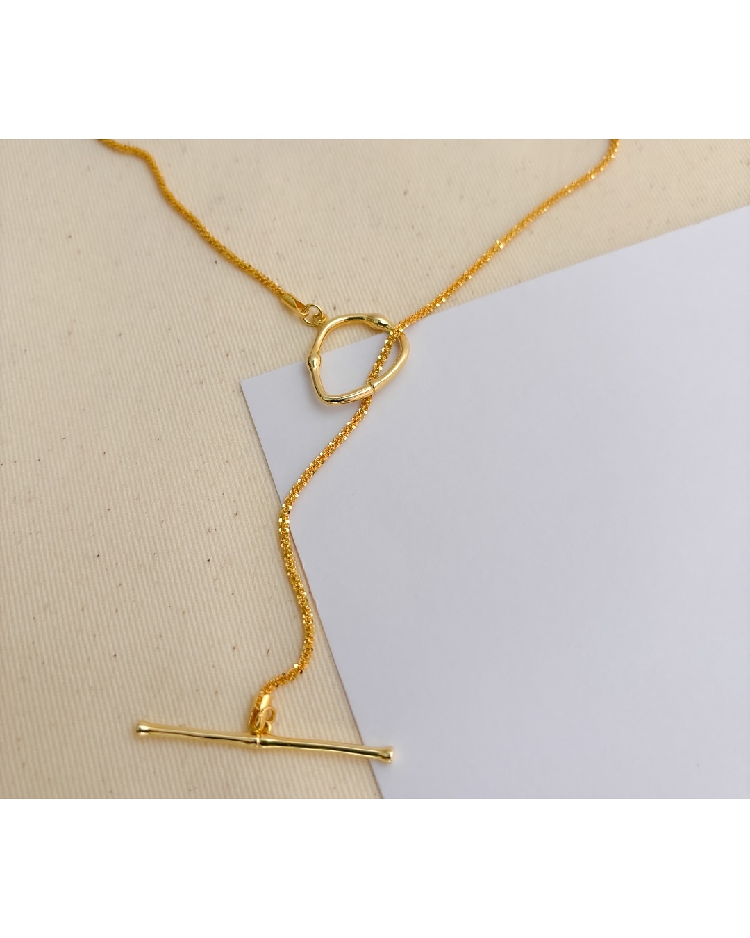 
A Little Luxury, Seamlessly Yours.
item:Product necklace No.001
全長:47cm
Material:#silver925
online shop:@feln.tokyo
#felntokyo
#silveraccessory
#minimal
#simplecode