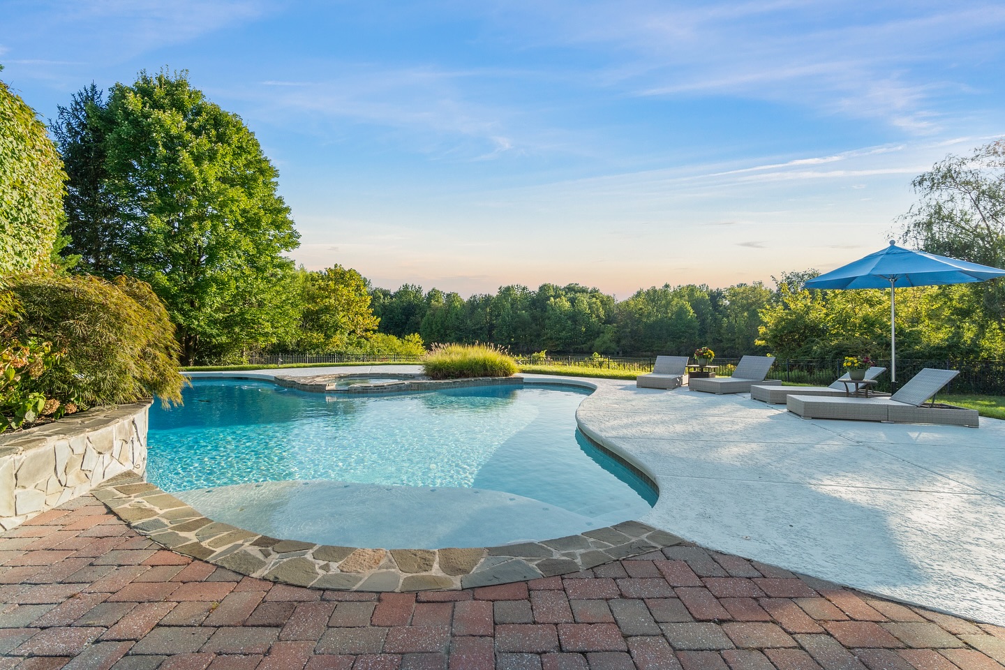 Pool days, golden sunsets, and endless backyard vibes 🌴☀️
Who needs a vacation when your home is it’s own oasis? ✨ #BackyardBliss
Couldn’t help but be in awe with this exquisite home we shot in Moorestown 🤩
.
.
.
.
.
.
#realestatenj #newjersey #njrealtor #realestatephotography #rephotography #realestatemedia #remedia #njrealtors
