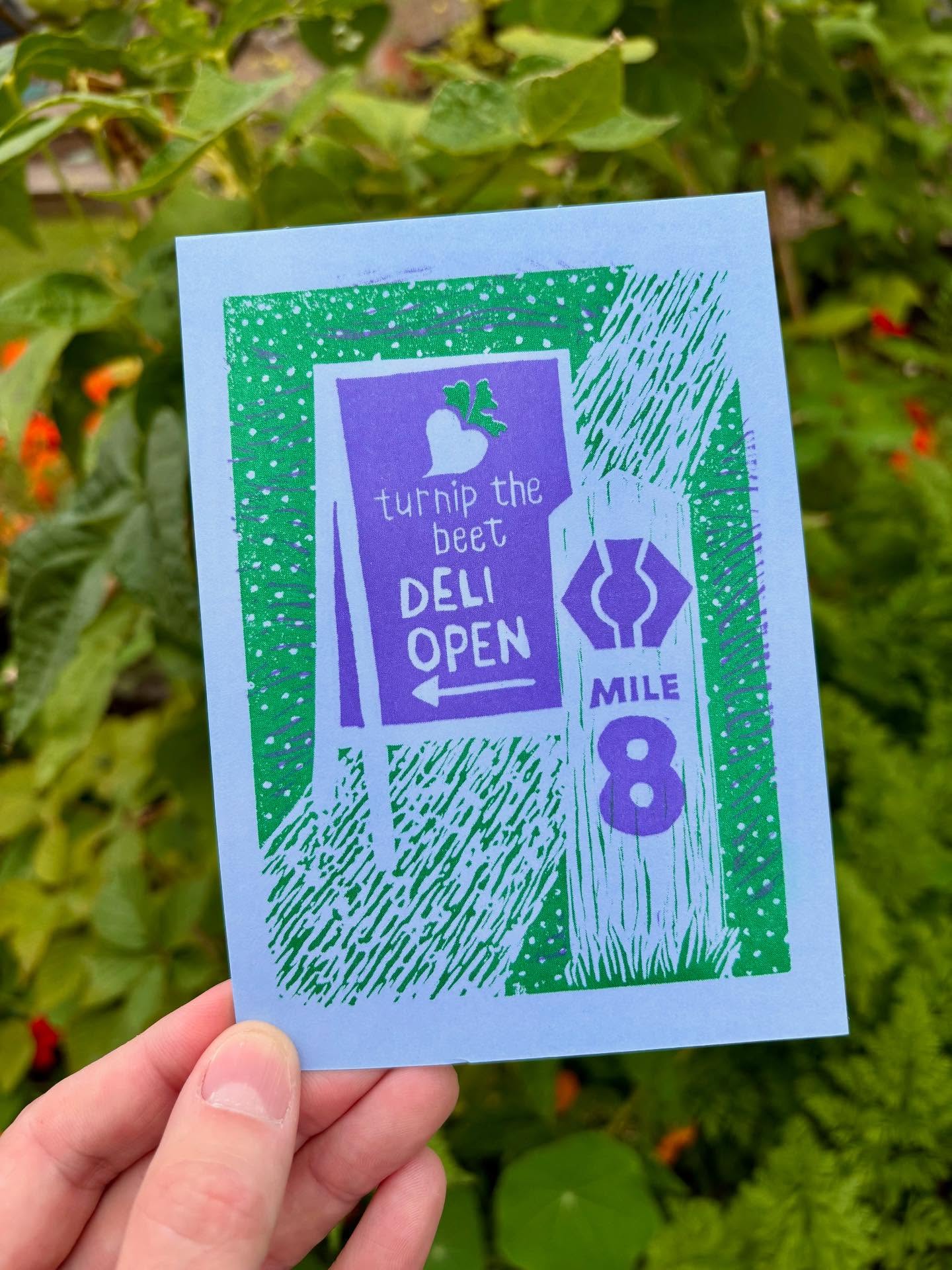 NEW PRINTS! Nice wee postcard collaboration with @turnipthebeetdeli - now available to buy at the deli.
Created for the @westhighlandwayofficial hikers to buy as souvenirs when they reach the all important day 1 lunch stop - mile 8 at Turnip the Beet!
Loved the process on this one - creating an edition of 10 A5 two colour Lino cut relief prints initially then reproducing them as lovely colour combo RISO printed A6 postcards, printed by the the amazing @risottostudio
Get one before they’re gone!
#printmaking #reliefprintmaking #risographprint