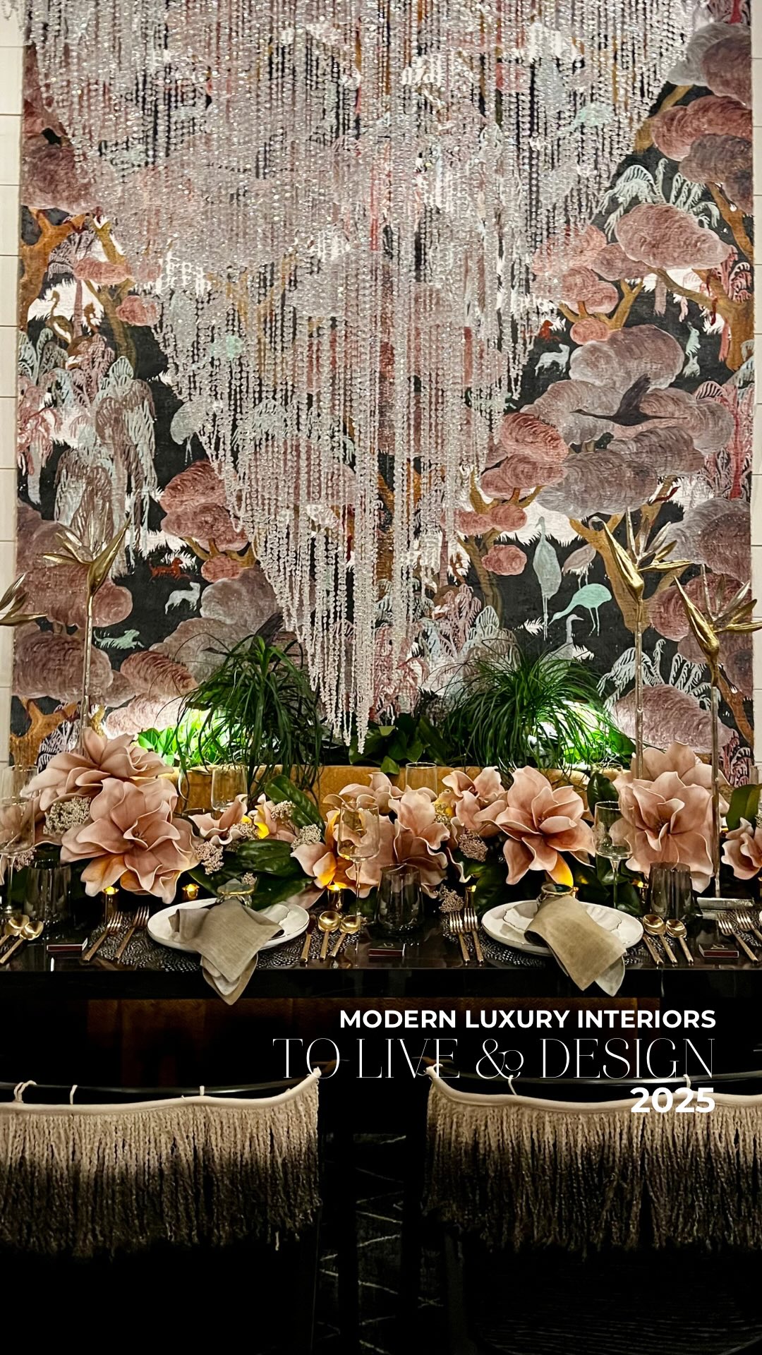 ✨Each designer and decorator did a stellar job transforming the ordinary into eye-popping tablescape experiences at this year’s to Live & Design presented by @mljinteriors & @adacatlanta.
Cover photo: @adstudioatlanta ✨
A few of my faves 🤩
@thenbdesignstudio
@37thburleigh
@dorothy.mcgheestudios
@birdinteriors
@riteathome
#tablescaping #tabletopdecor #atlantadesigner #eventdecoration #weddingreceptiondecor #atlantaeventdecor #atlantaeventdesigner