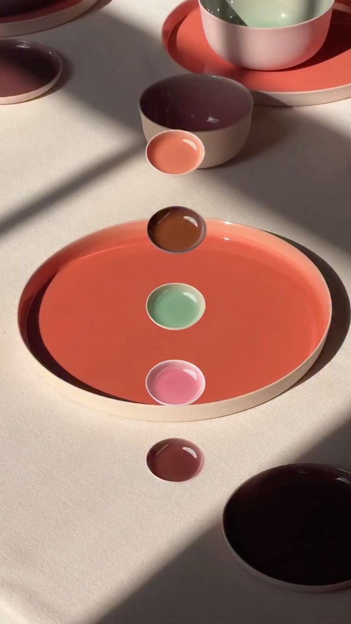 From Selection to Collection – With over 500 color combos, there are endless ways to set the vibe for your dream tableware 🔥 From harmonious elegance to daring contrasts, from gentle warmth to refreshing brightness, every nuance is at your fingertips. Shoot me a message if you’d like me to create a custom collection just for you. 💌
This vibrant summer-inspired set, I created for a client in the Philippines. 🌞